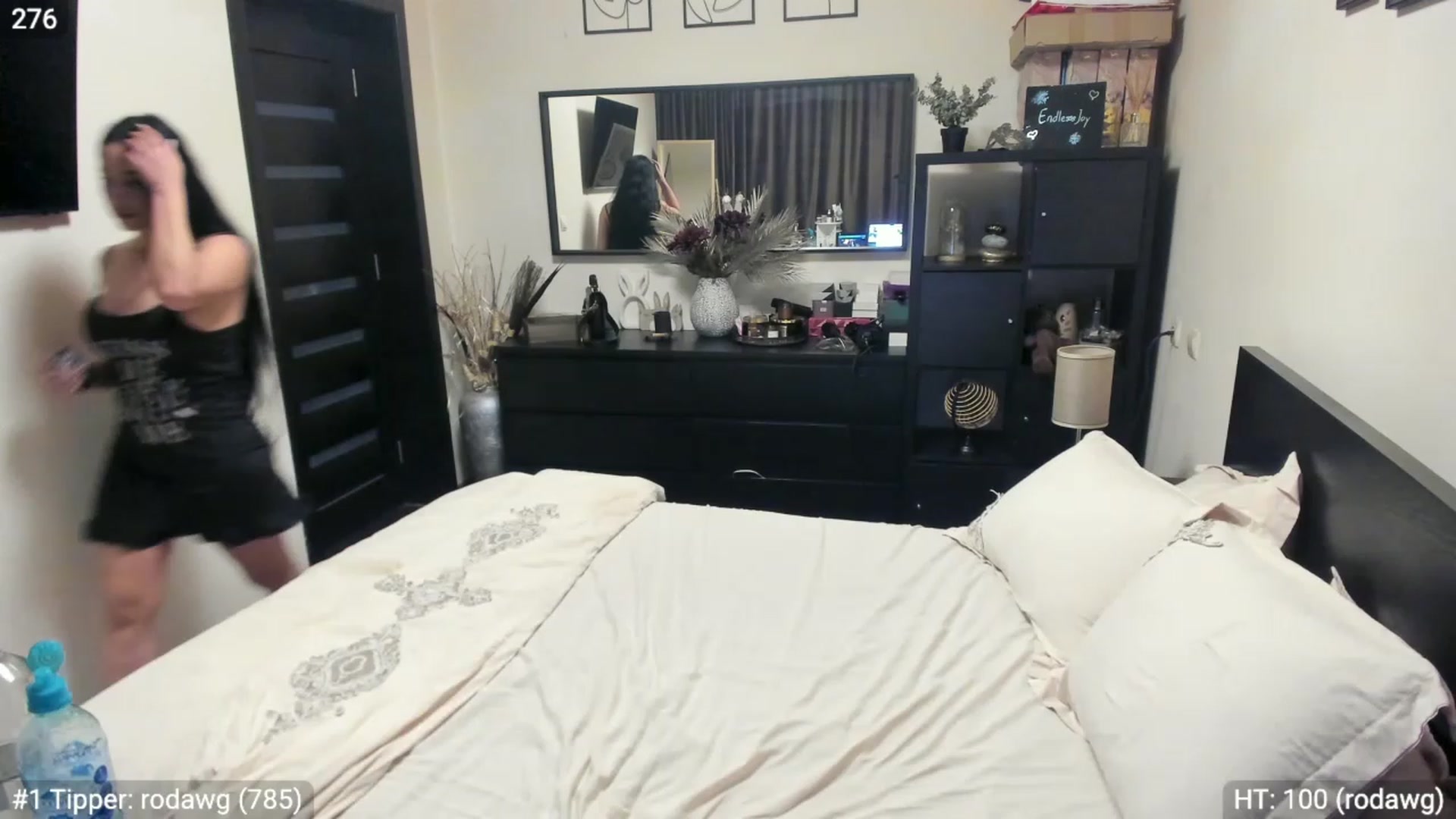 Gallery image thumbnail from EndlesssJoy's myfreecams stream on, 06/18/2023, 05:07 image 10 of 20
