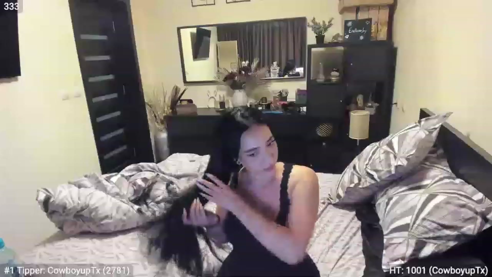 Gallery image thumbnail from EndlesssJoy's myfreecams stream on, 06/24/2023, 07:16 image 7 of 20