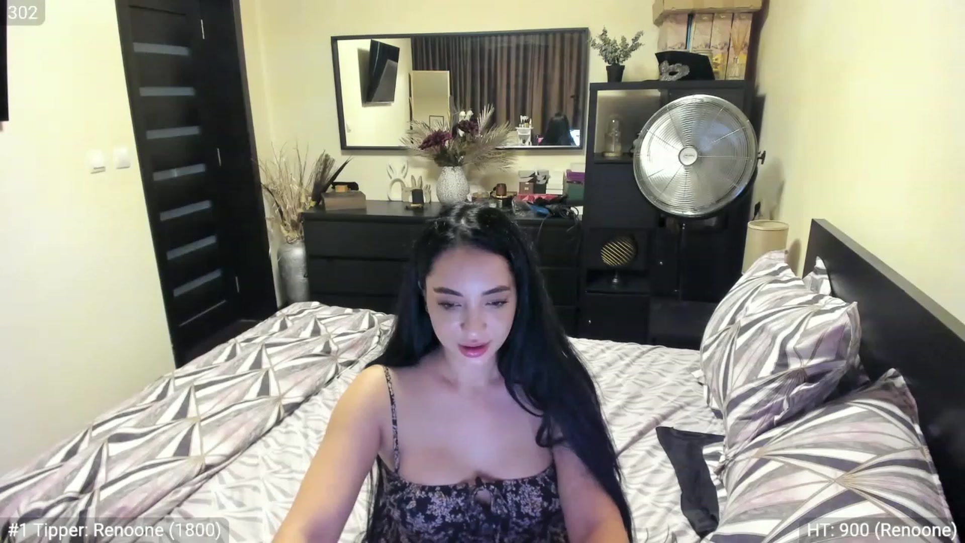 Gallery image thumbnail from EndlesssJoy's myfreecams stream on, 06/26/2023, 06:51 image 3 of 20