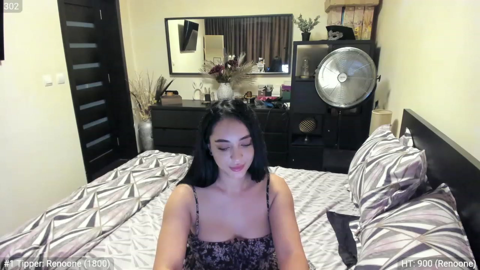 Gallery image thumbnail from EndlesssJoy's myfreecams stream on, 06/26/2023, 06:51 image 11 of 20