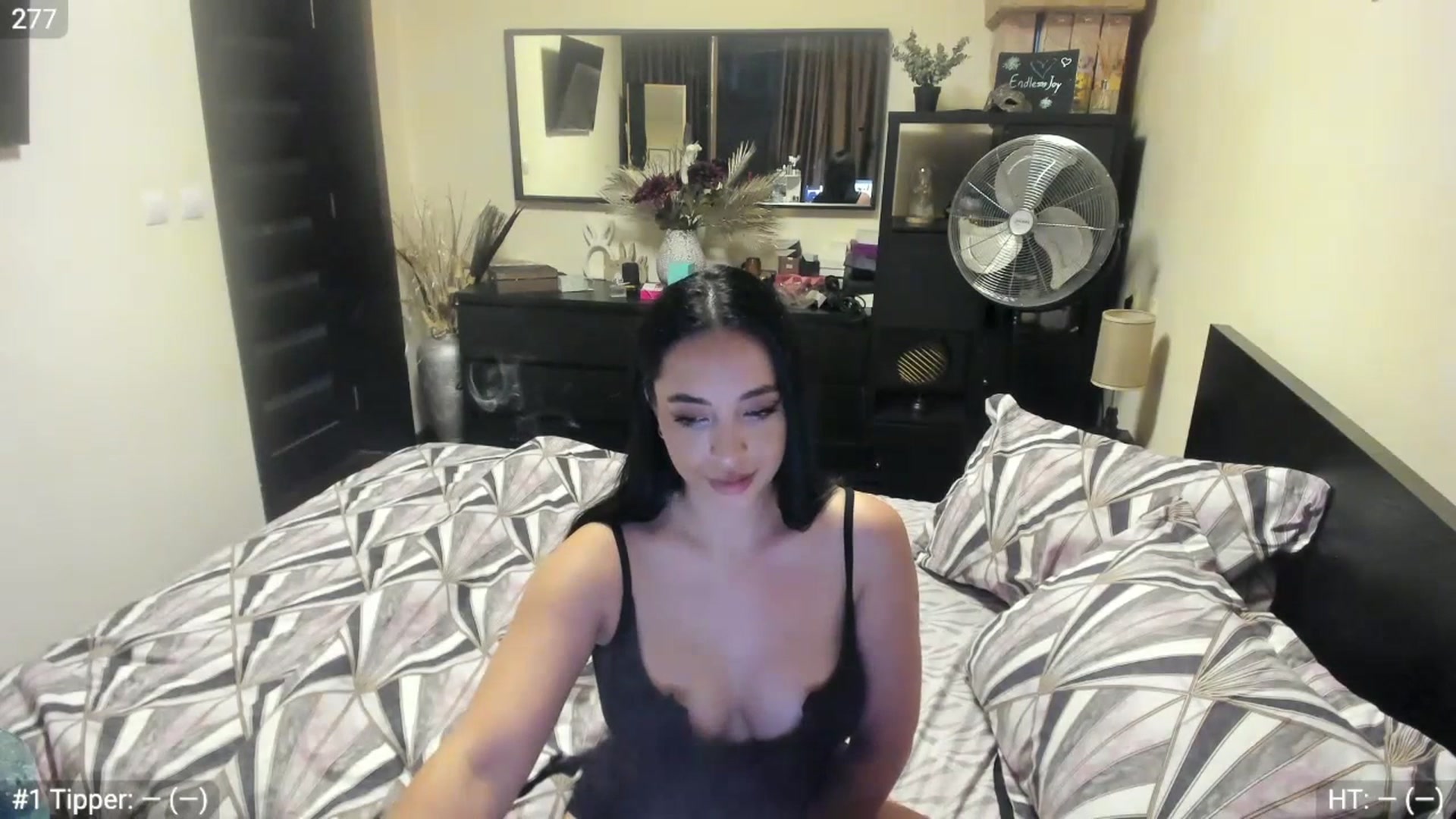 Gallery image thumbnail from EndlesssJoy's myfreecams stream on, 06/30/2023, 01:43 image 15 of 20