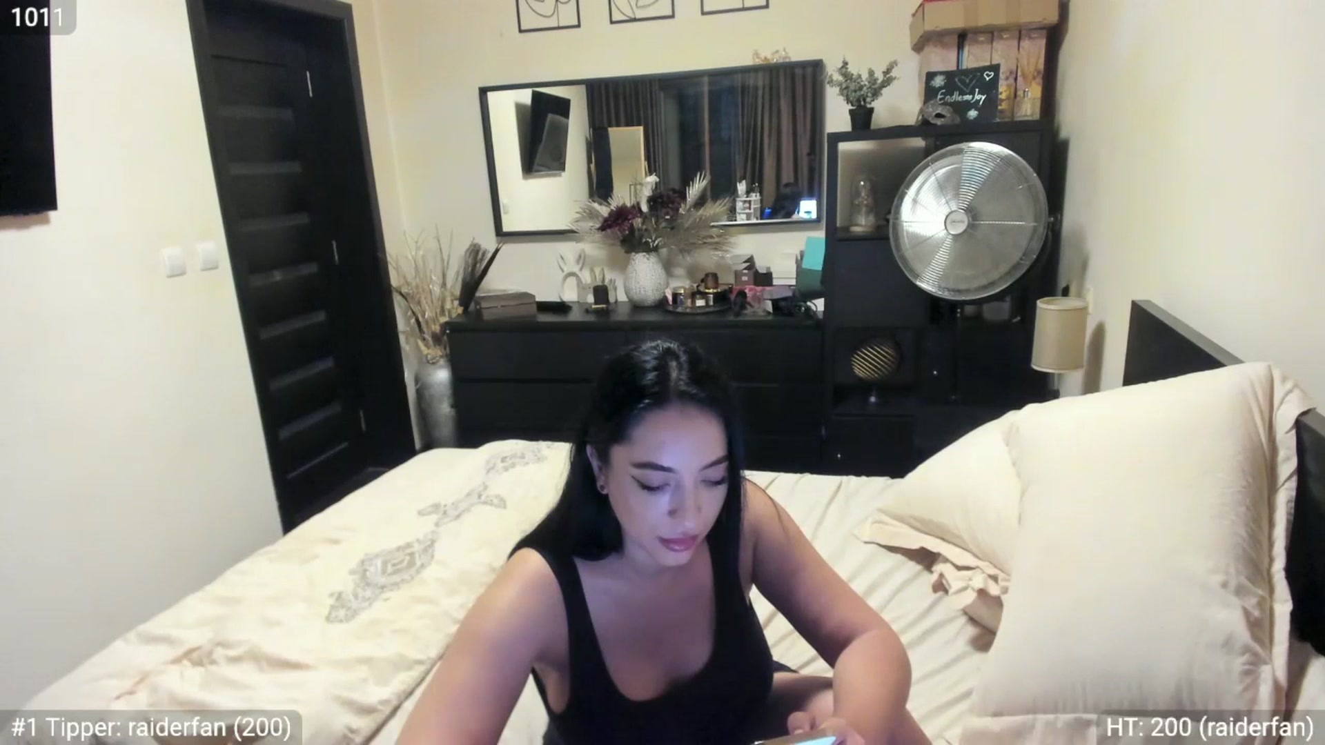 Gallery image thumbnail from EndlesssJoy's myfreecams stream on, 07/03/2023, 02:00 image 6 of 20