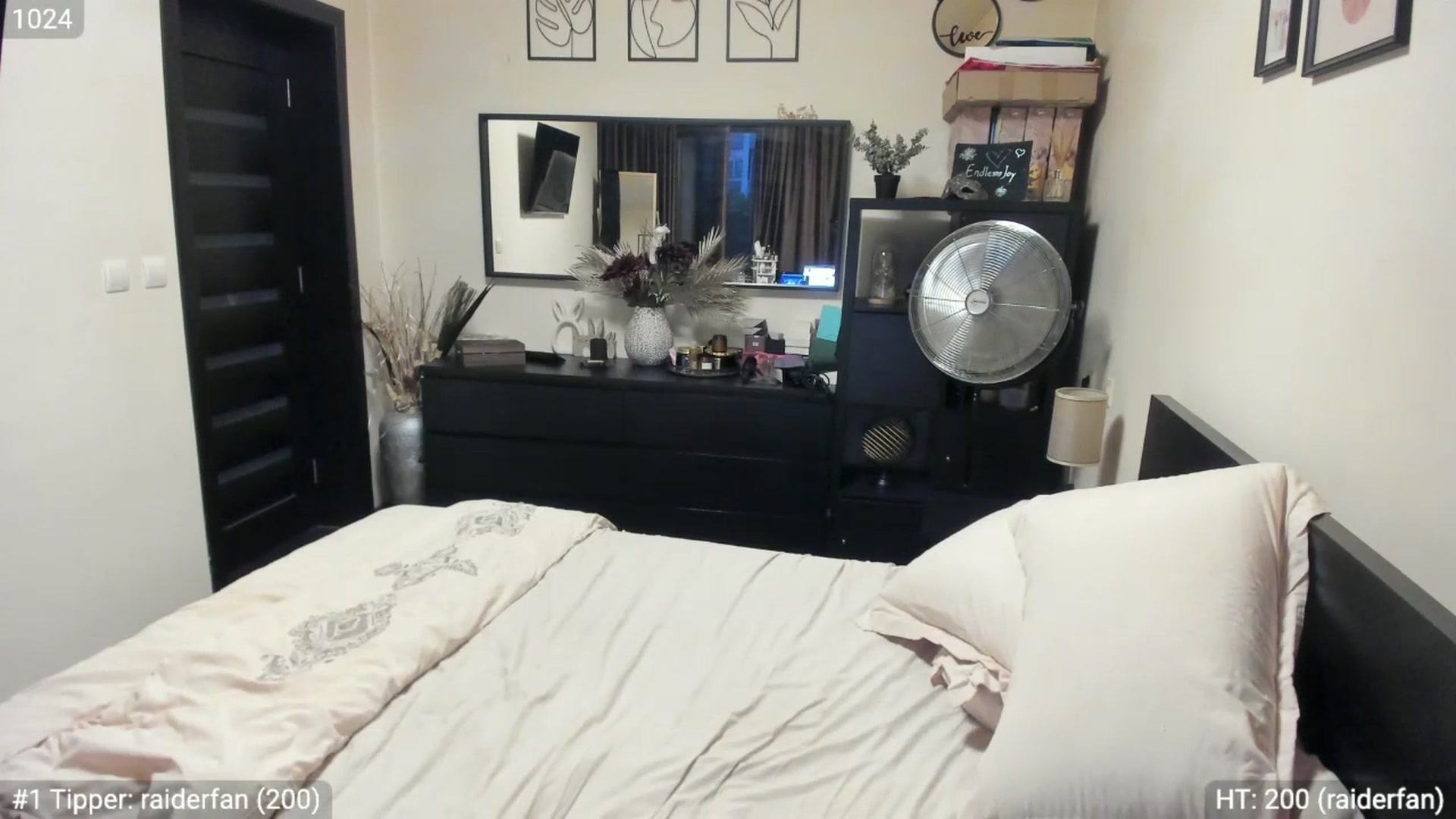 Gallery image thumbnail from EndlesssJoy's myfreecams stream on, 07/03/2023, 02:24 image 14 of 20