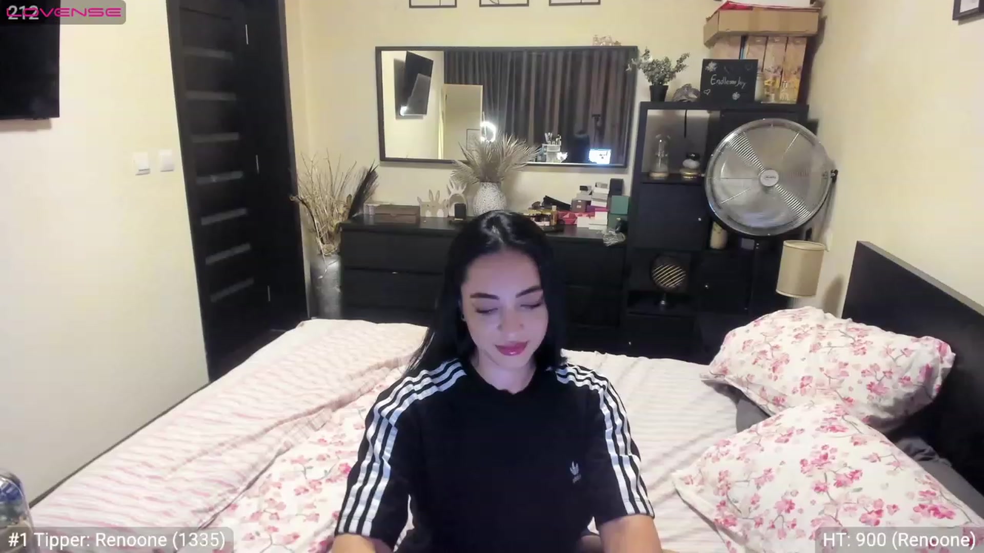 Gallery image thumbnail from EndlesssJoy's myfreecams stream on, 07/17/2023, 02:26 image 12 of 20