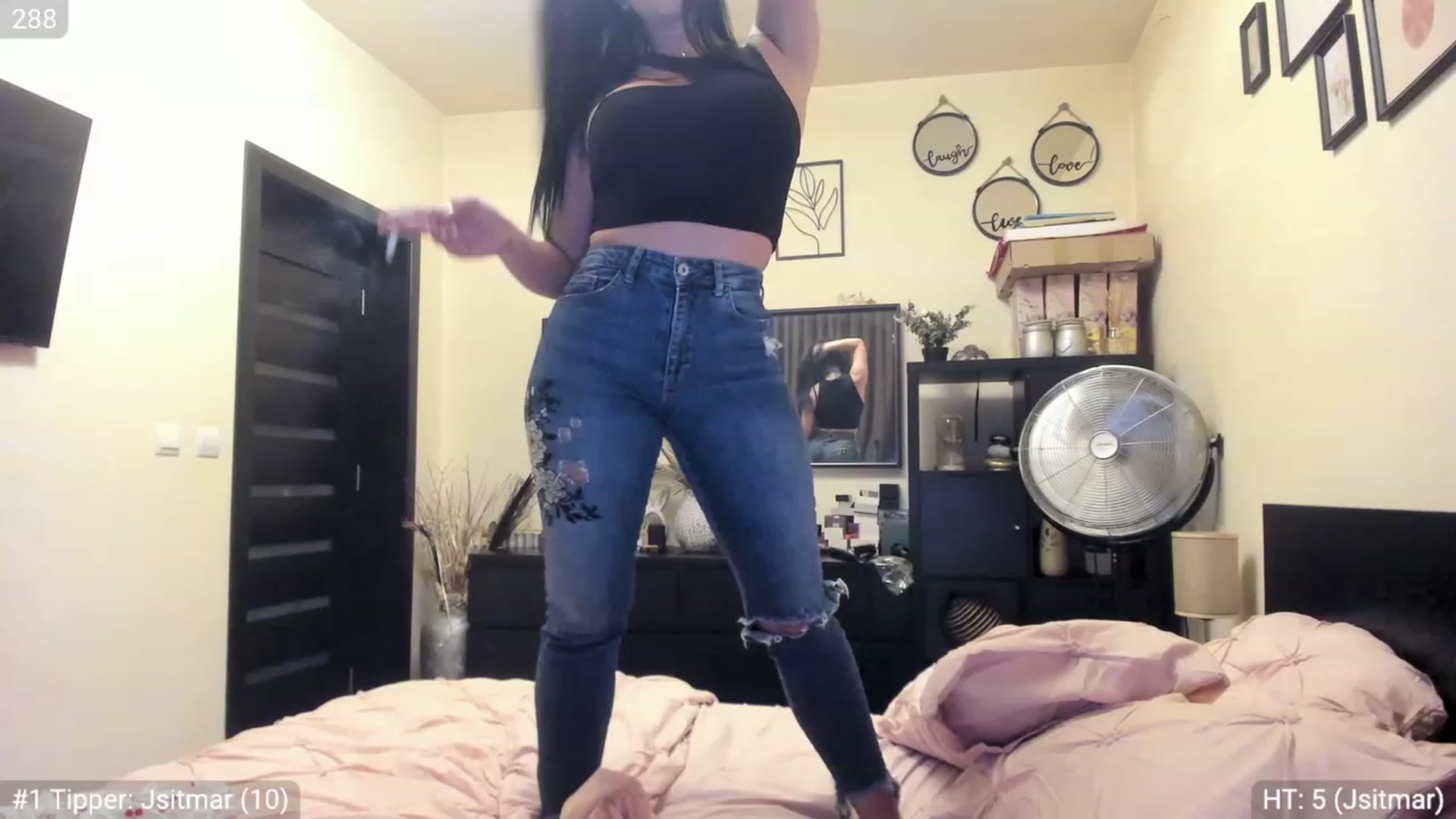 Gallery image thumbnail from EndlesssJoy's myfreecams stream on, 07/28/2023, 01:26 image 19 of 20
