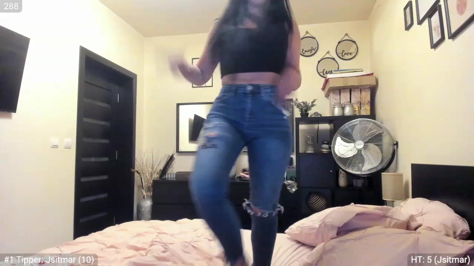 Gallery image thumbnail from EndlesssJoy's myfreecams stream on, 07/28/2023, 01:26 image 17 of 20