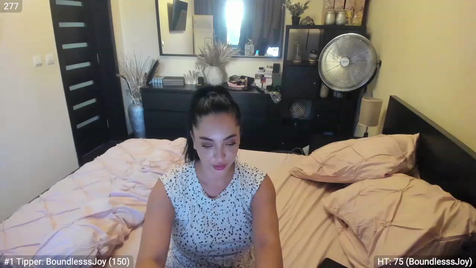 Gallery image thumbnail from EndlesssJoy's myfreecams stream on, 07/28/2023, 05:42 image 19 of 20