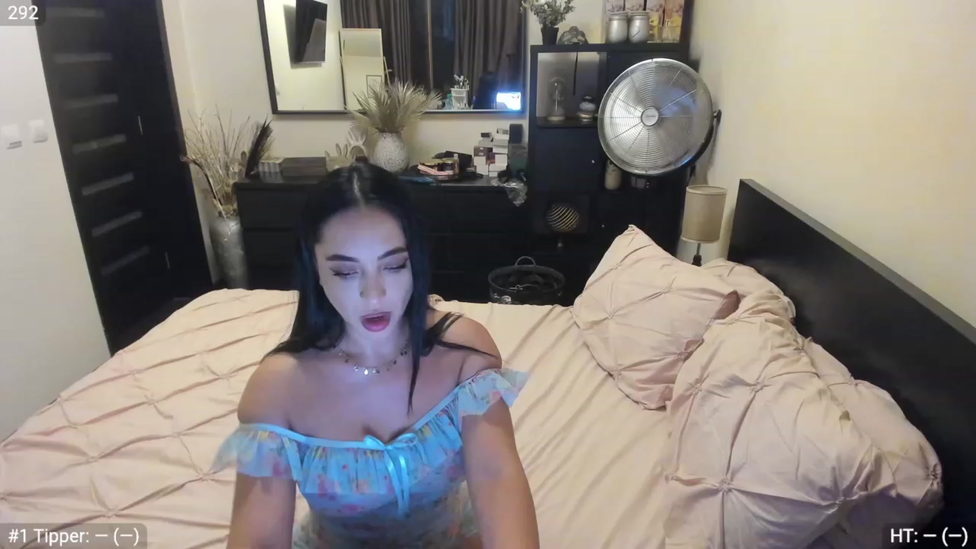 Gallery image thumbnail from EndlesssJoy's myfreecams stream on, 07/29/2023, 02:42 image 6 of 20