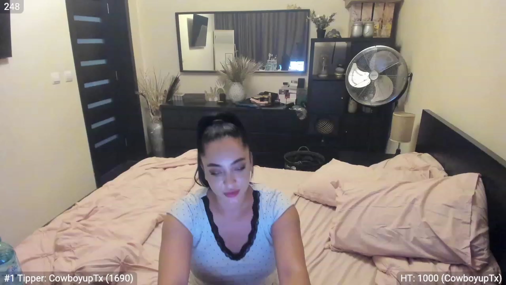 Gallery image thumbnail from EndlesssJoy's myfreecams stream on, 07/29/2023, 08:29 image 19 of 20