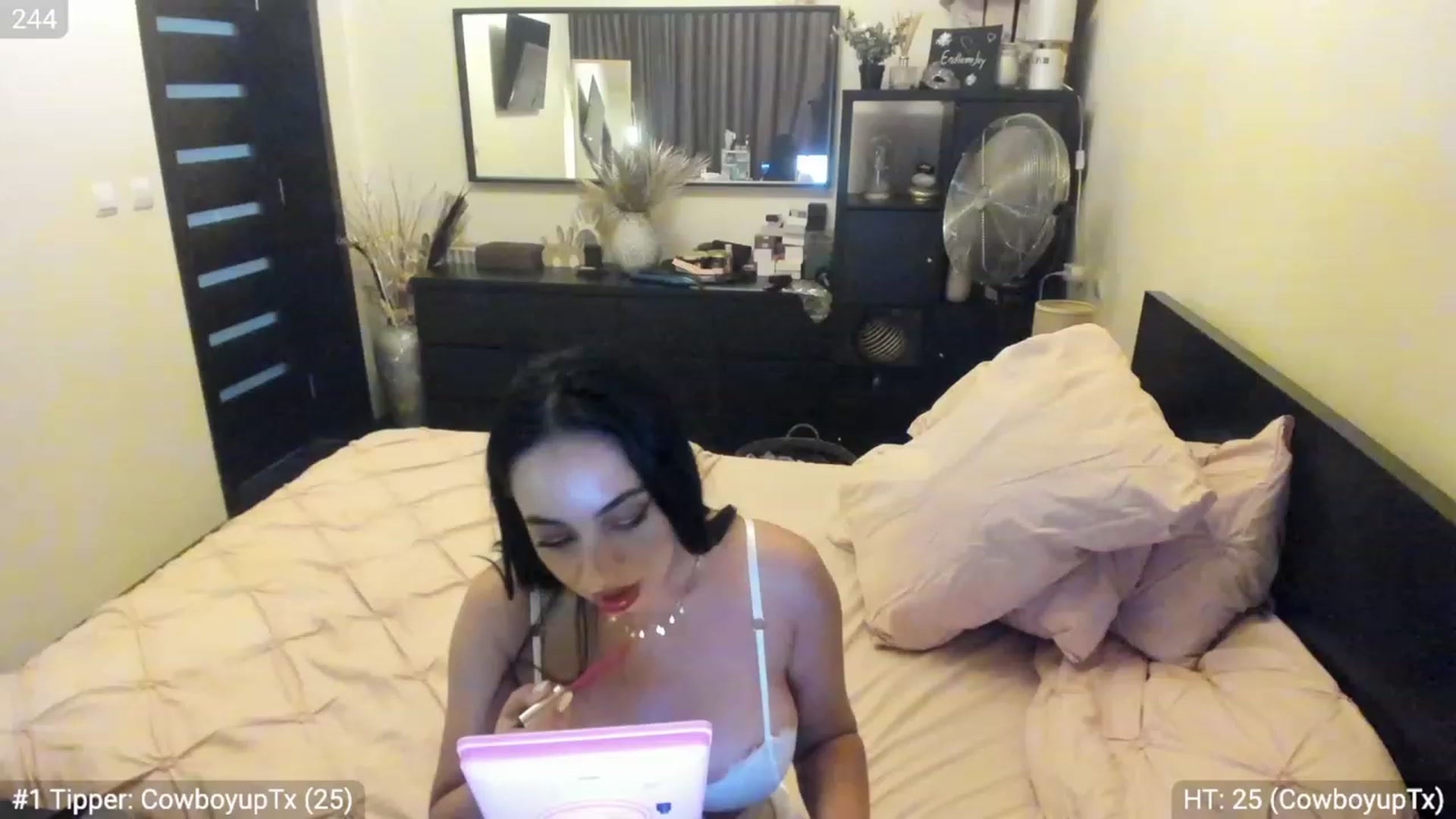 Gallery image thumbnail from EndlesssJoy's myfreecams stream on, 07/30/2023, 07:23 image 15 of 20
