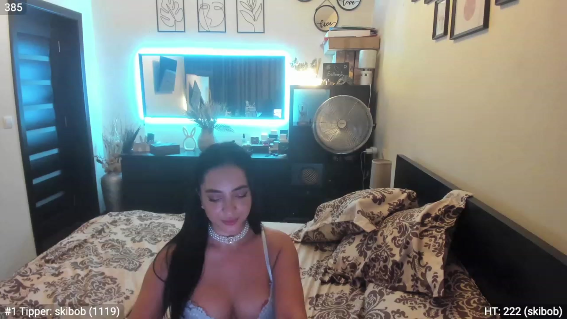 Gallery image thumbnail from EndlesssJoy's myfreecams stream on, 08/19/2023, 06:55 image 1 of 20
