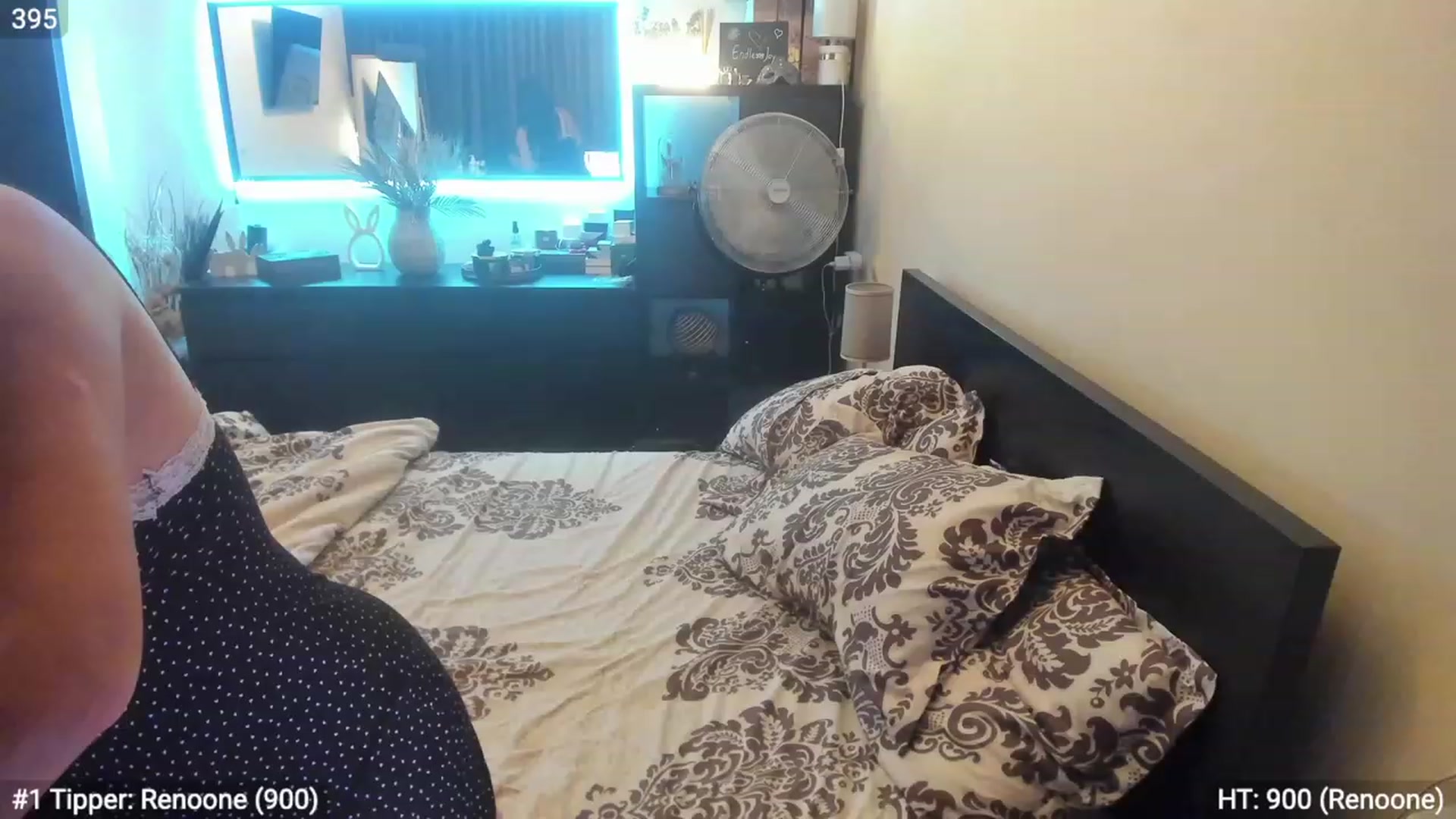 Gallery image thumbnail from EndlesssJoy's myfreecams stream on, 08/20/2023, 02:26 image 16 of 20