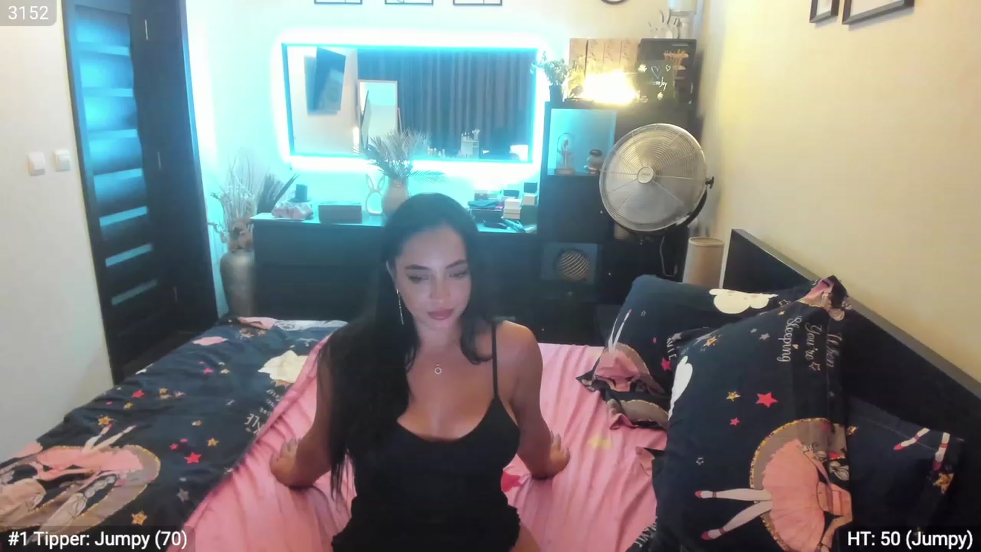 Gallery image thumbnail from EndlesssJoy's myfreecams stream on, 09/02/2023, 24:42 image 18 of 20