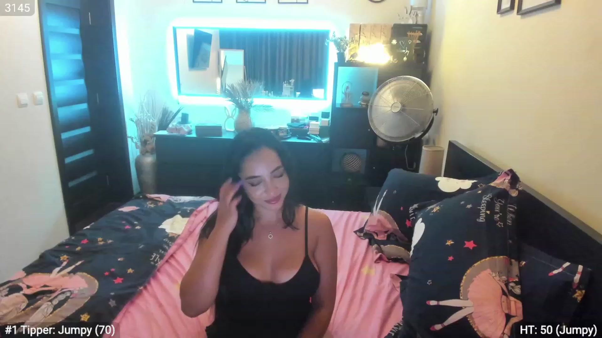 Gallery image thumbnail from EndlesssJoy's myfreecams stream on, 09/02/2023, 24:42 image 16 of 20