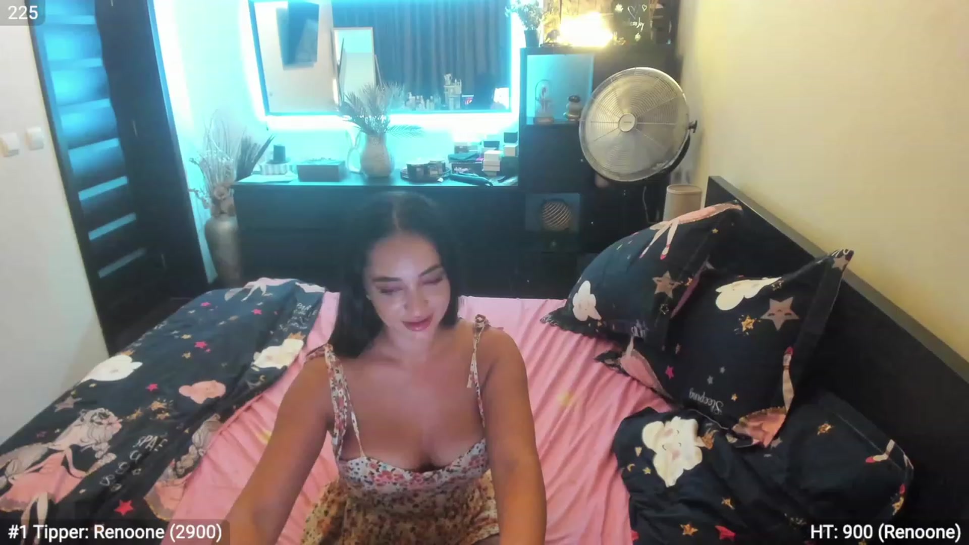 Gallery image thumbnail from EndlesssJoy's myfreecams stream on, 09/04/2023, 07:16 image 14 of 20