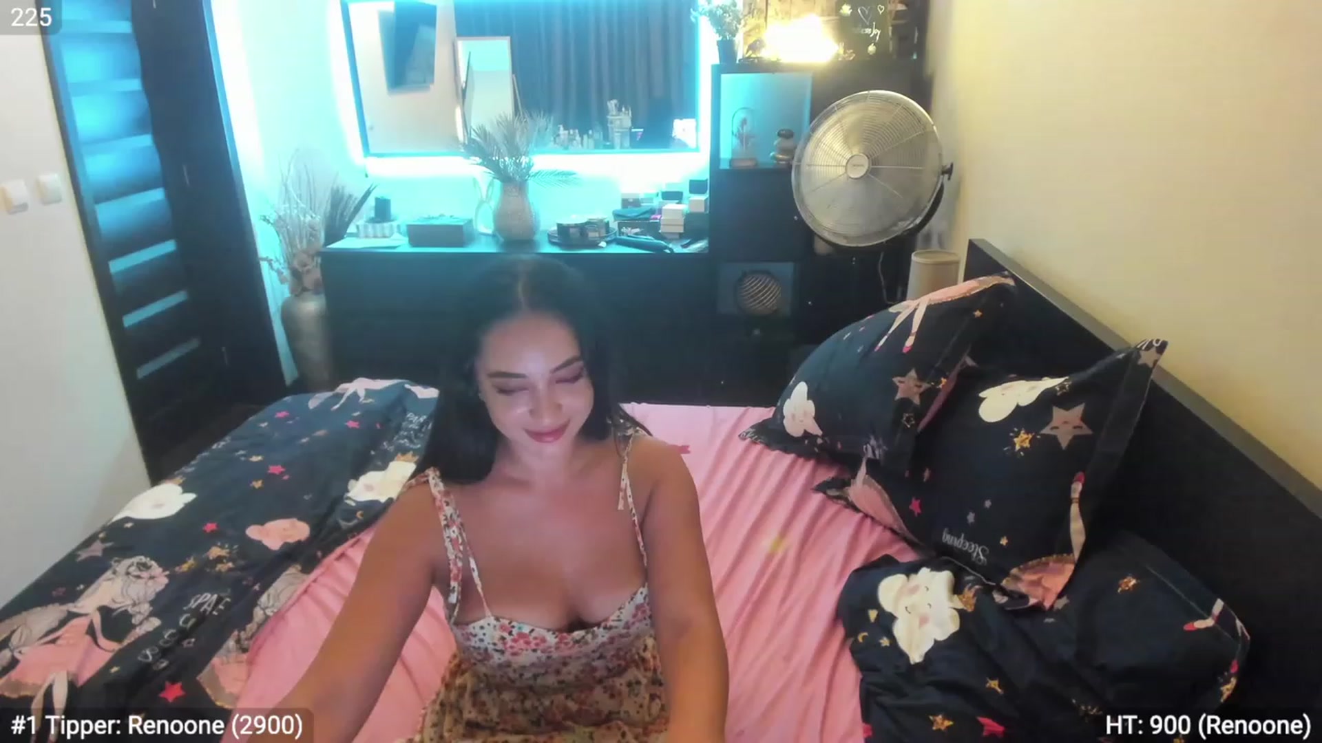 Gallery image thumbnail from EndlesssJoy's myfreecams stream on, 09/04/2023, 07:16 image 12 of 20