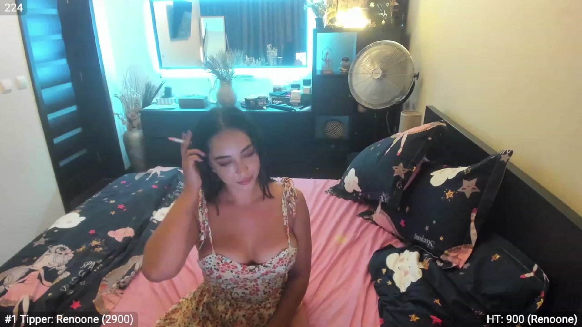 Gallery image thumbnail from EndlesssJoy's myfreecams stream on, 09/04/2023, 07:16 image 7 of 20