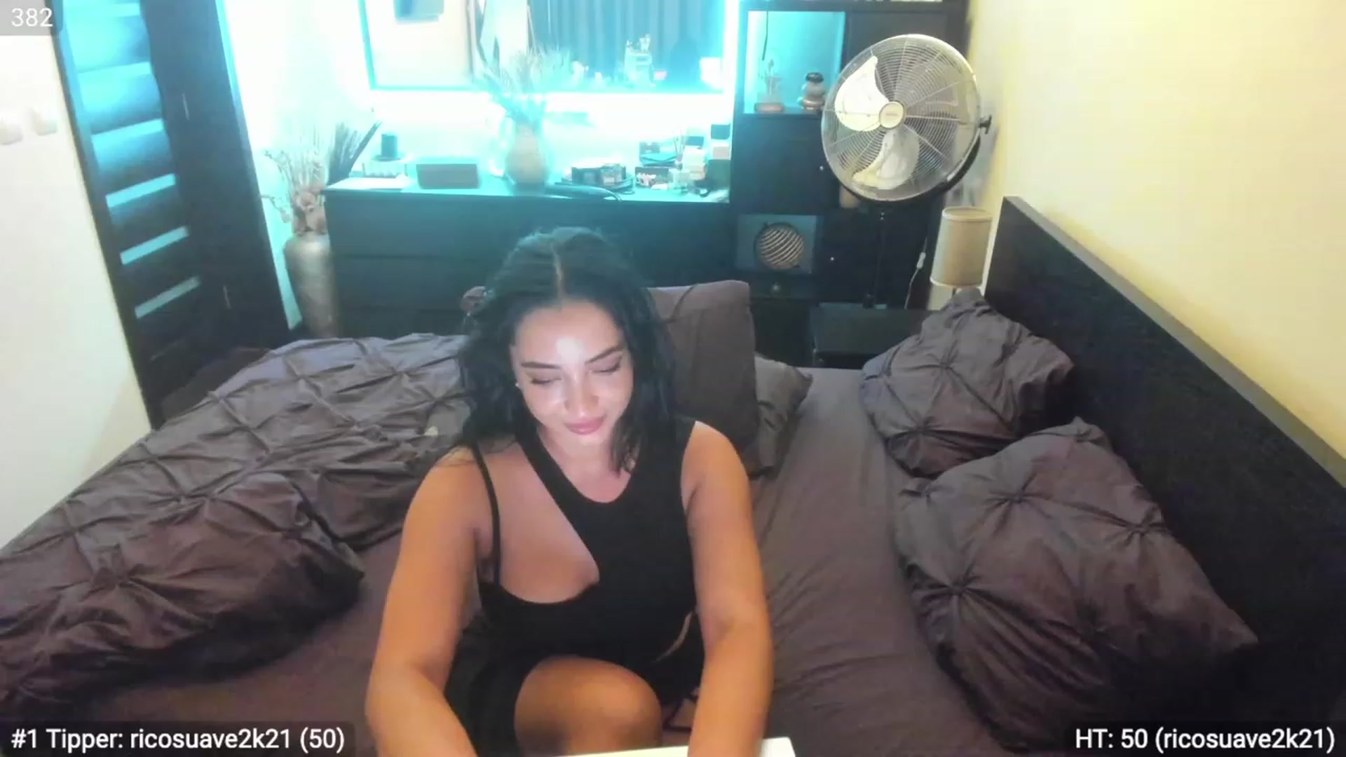 Gallery image thumbnail from EndlesssJoy's myfreecams stream on, 09/07/2023, 07:20 image 20 of 20