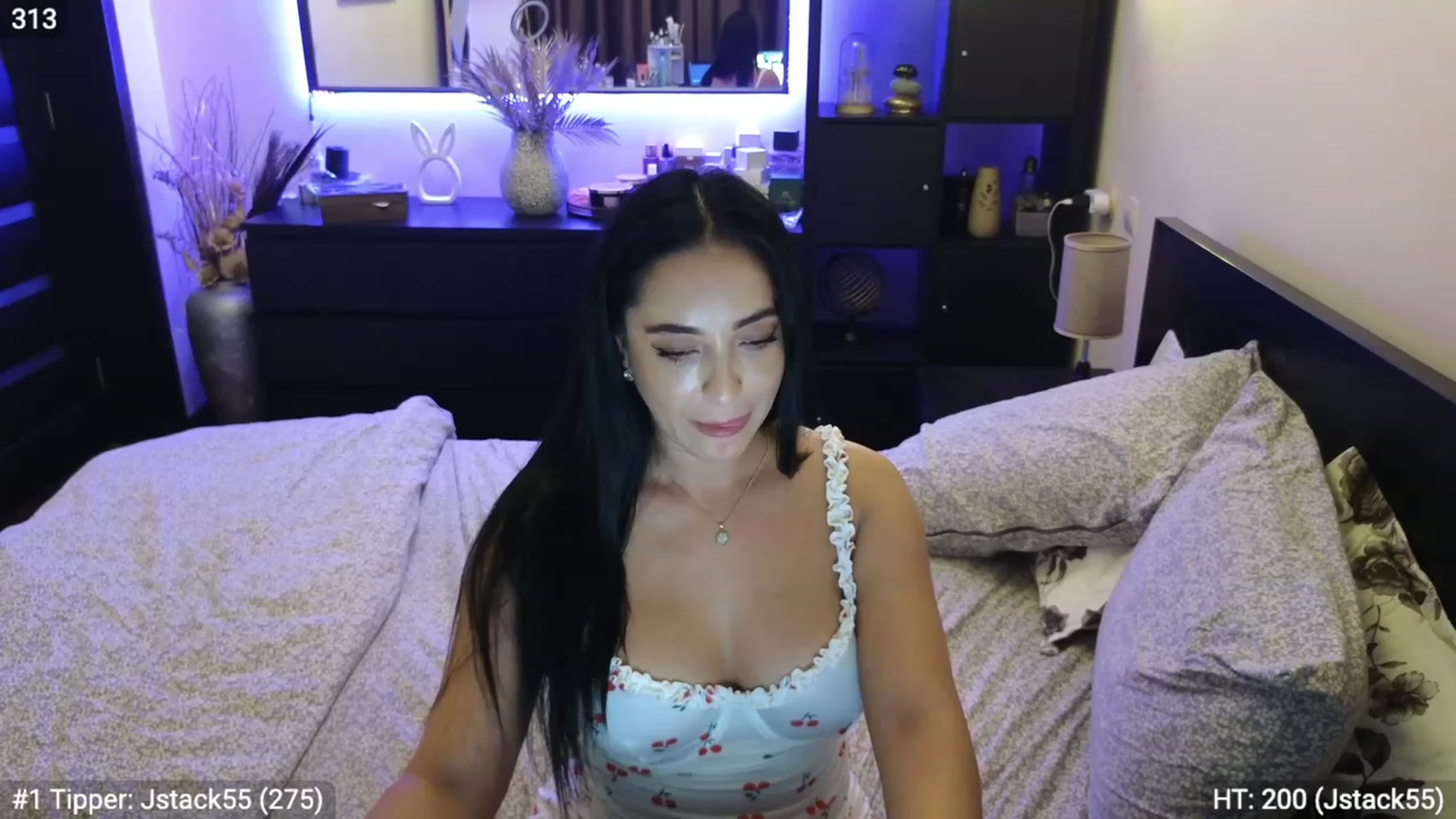 Gallery image thumbnail from EndlesssJoy's myfreecams stream on, 09/25/2023, 01:48 image 9 of 20