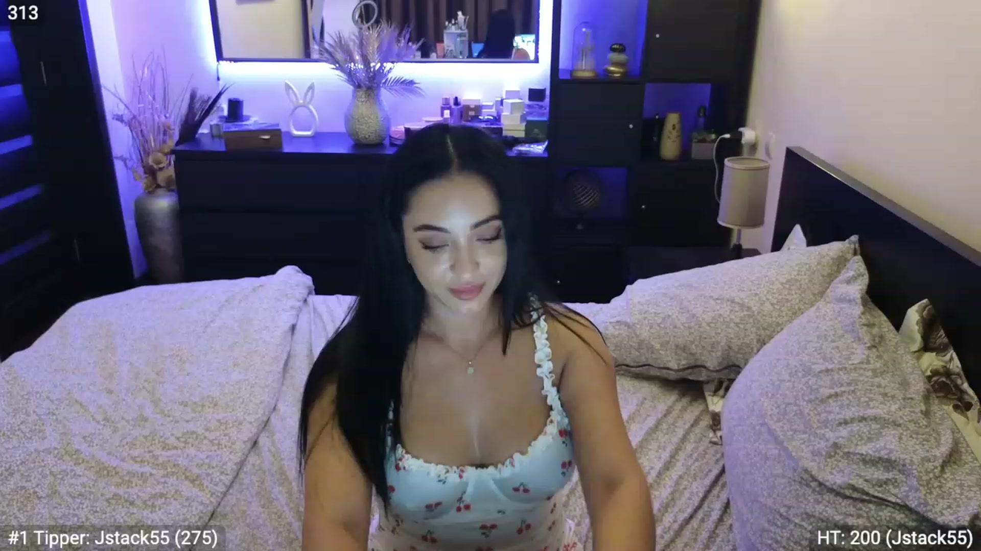 Gallery image thumbnail from EndlesssJoy's myfreecams stream on, 09/25/2023, 03:26 image 2 of 20