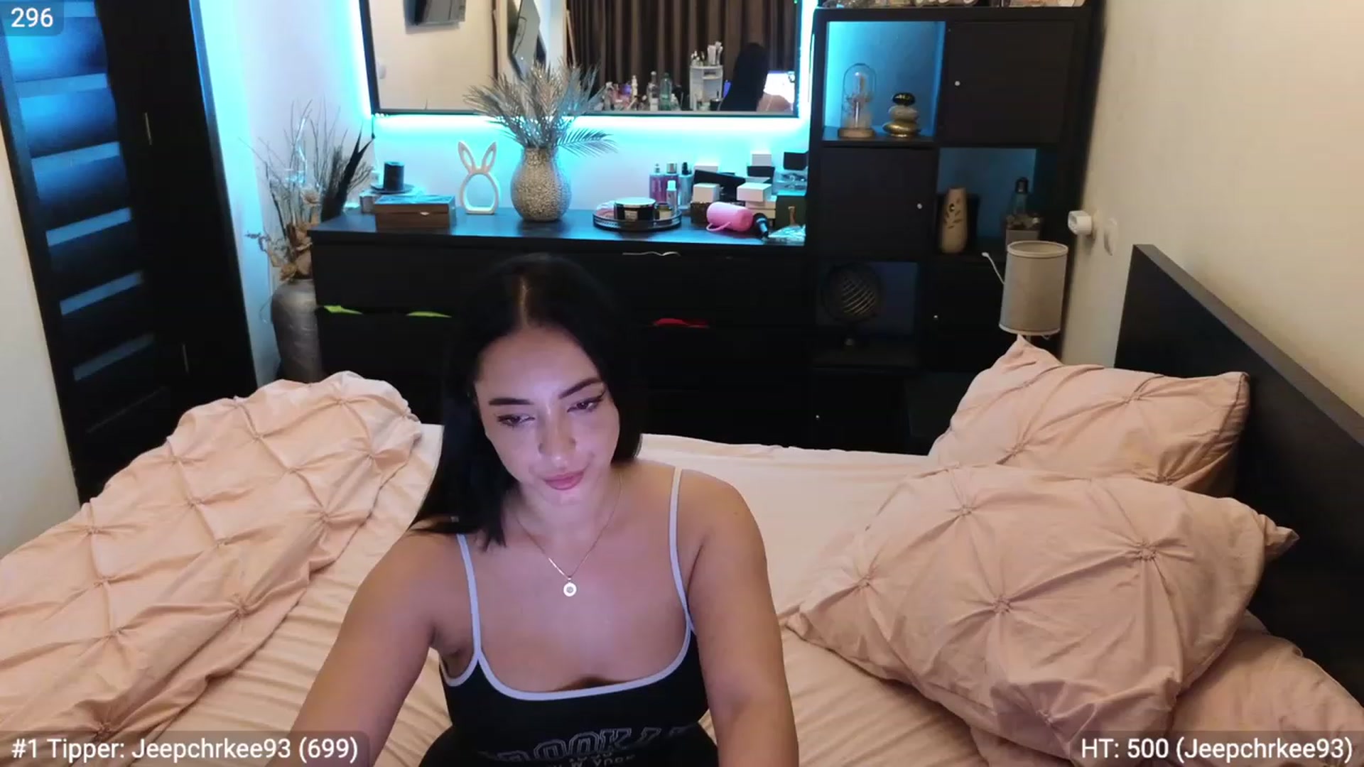 Gallery image thumbnail from EndlesssJoy's myfreecams stream on, 10/09/2023, 02:01 image 17 of 20
