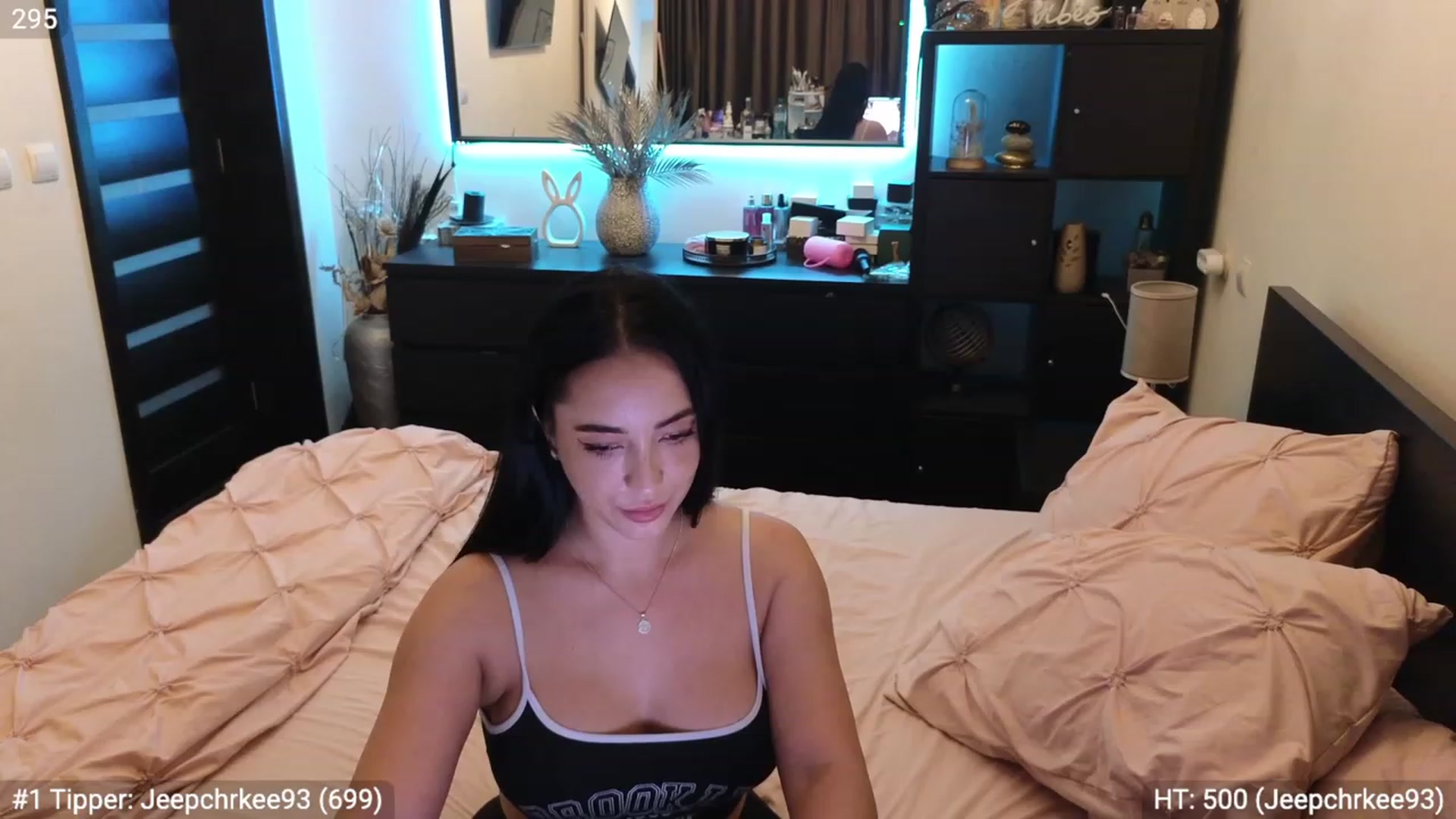 Gallery image thumbnail from EndlesssJoy's myfreecams stream on, 10/09/2023, 06:56 image 16 of 20
