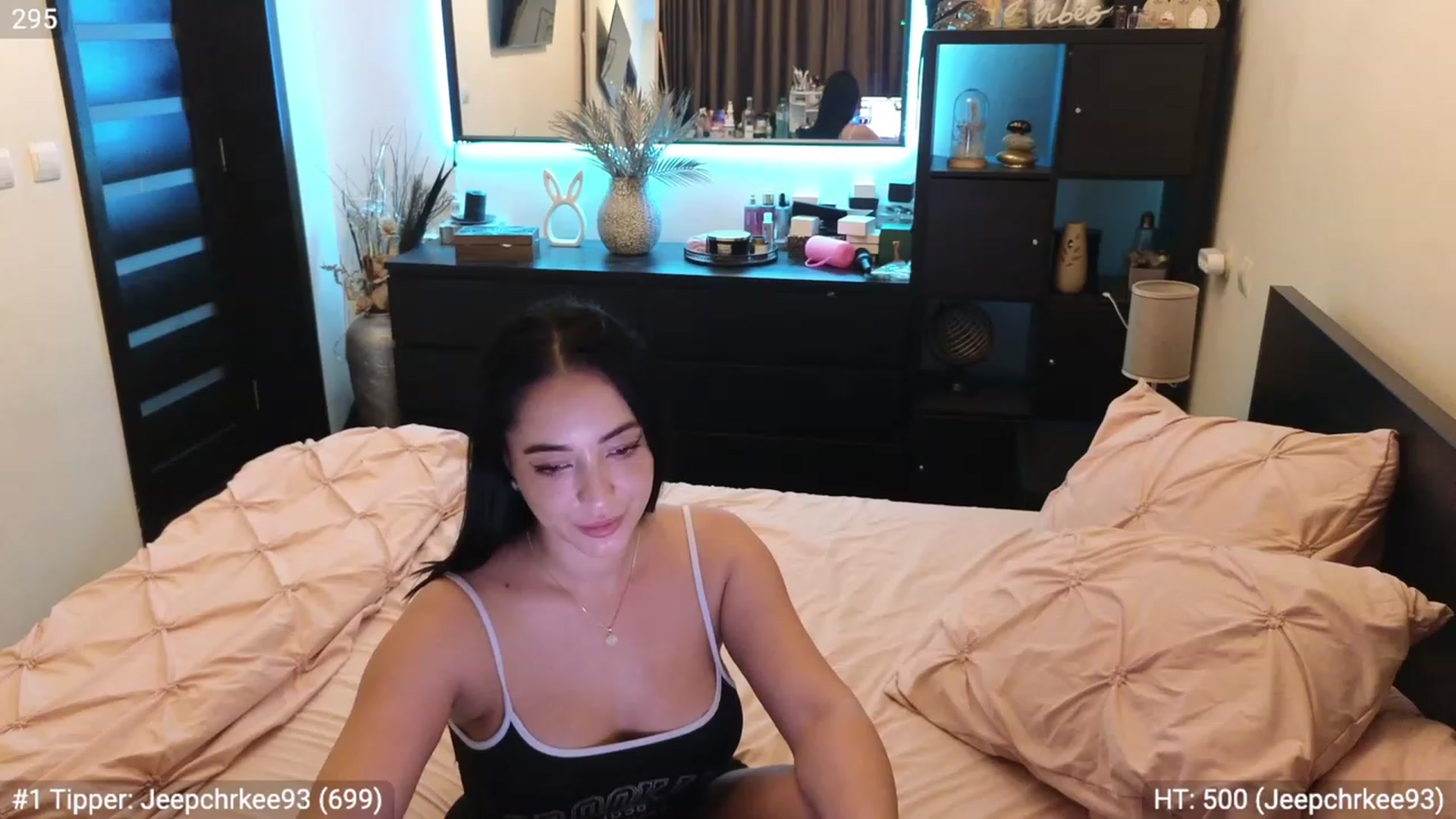 Gallery image thumbnail from EndlesssJoy's myfreecams stream on, 10/09/2023, 06:56 image 4 of 20