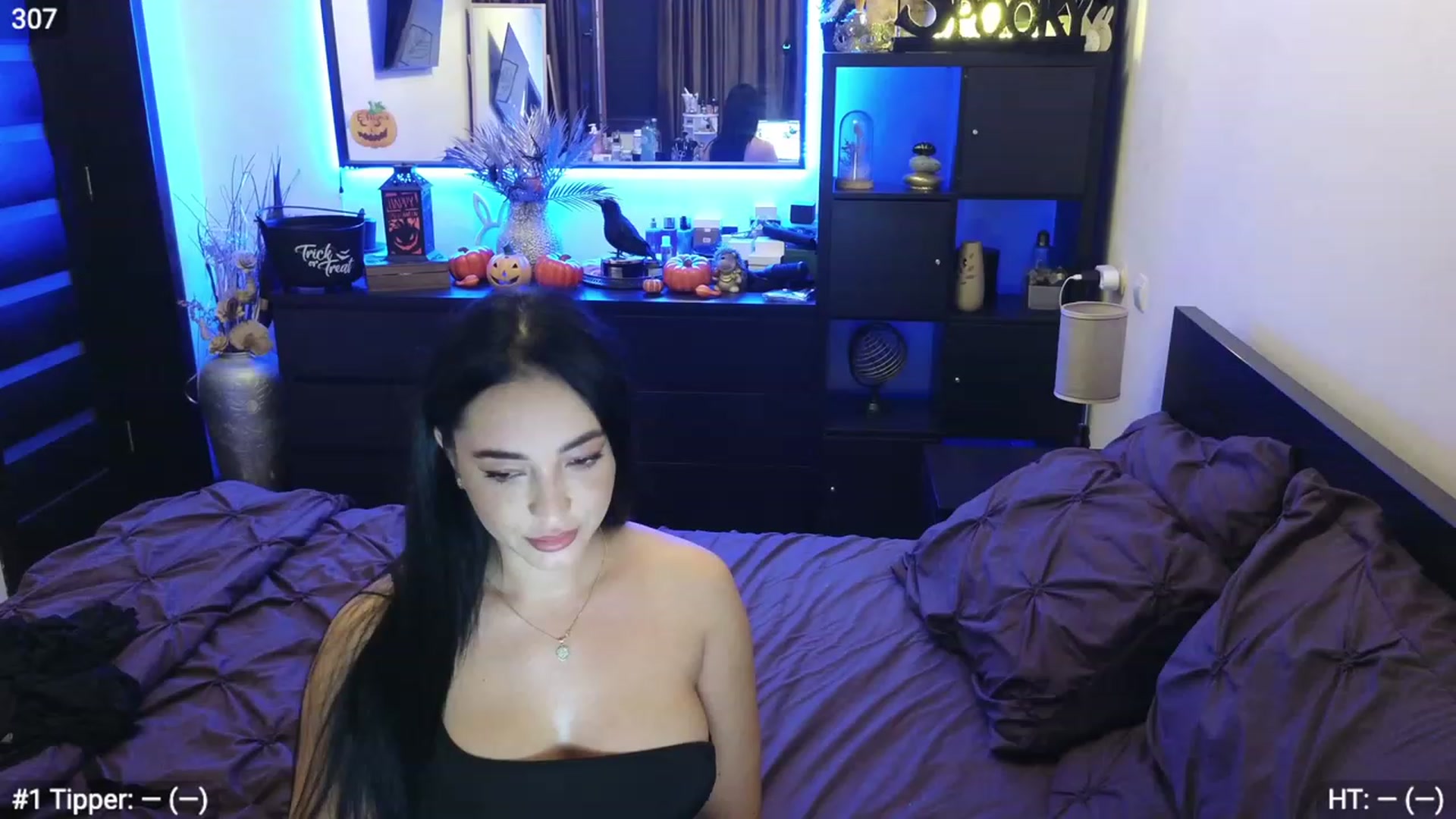 Gallery image thumbnail from EndlesssJoy's myfreecams stream on, 10/16/2023, 01:38 image 6 of 20