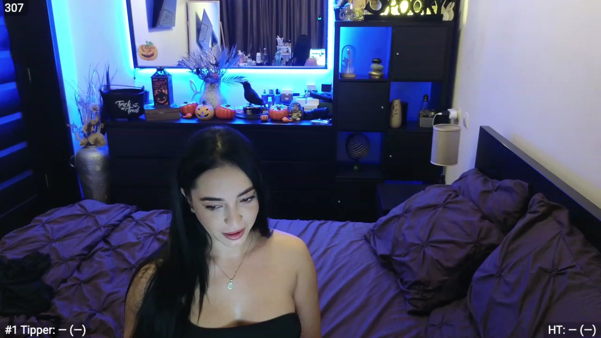 Gallery image thumbnail from EndlesssJoy's myfreecams stream on, 10/16/2023, 01:38 image 8 of 20