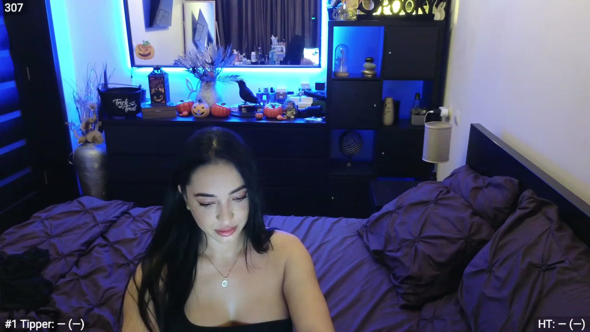 Gallery image thumbnail from EndlesssJoy's myfreecams stream on, 10/16/2023, 01:38 image 11 of 20