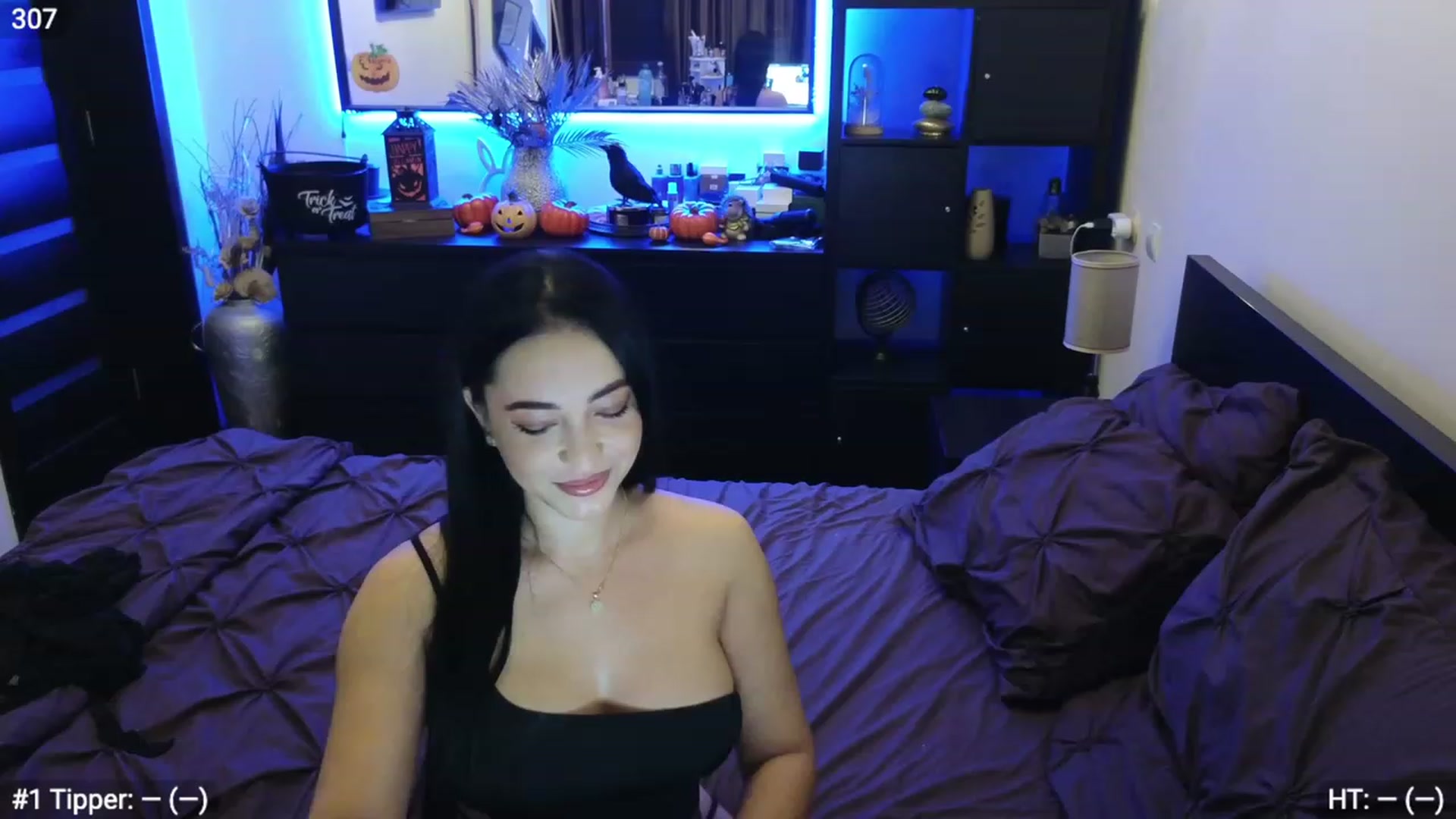 Gallery image thumbnail from EndlesssJoy's myfreecams stream on, 10/16/2023, 01:38 image 2 of 20