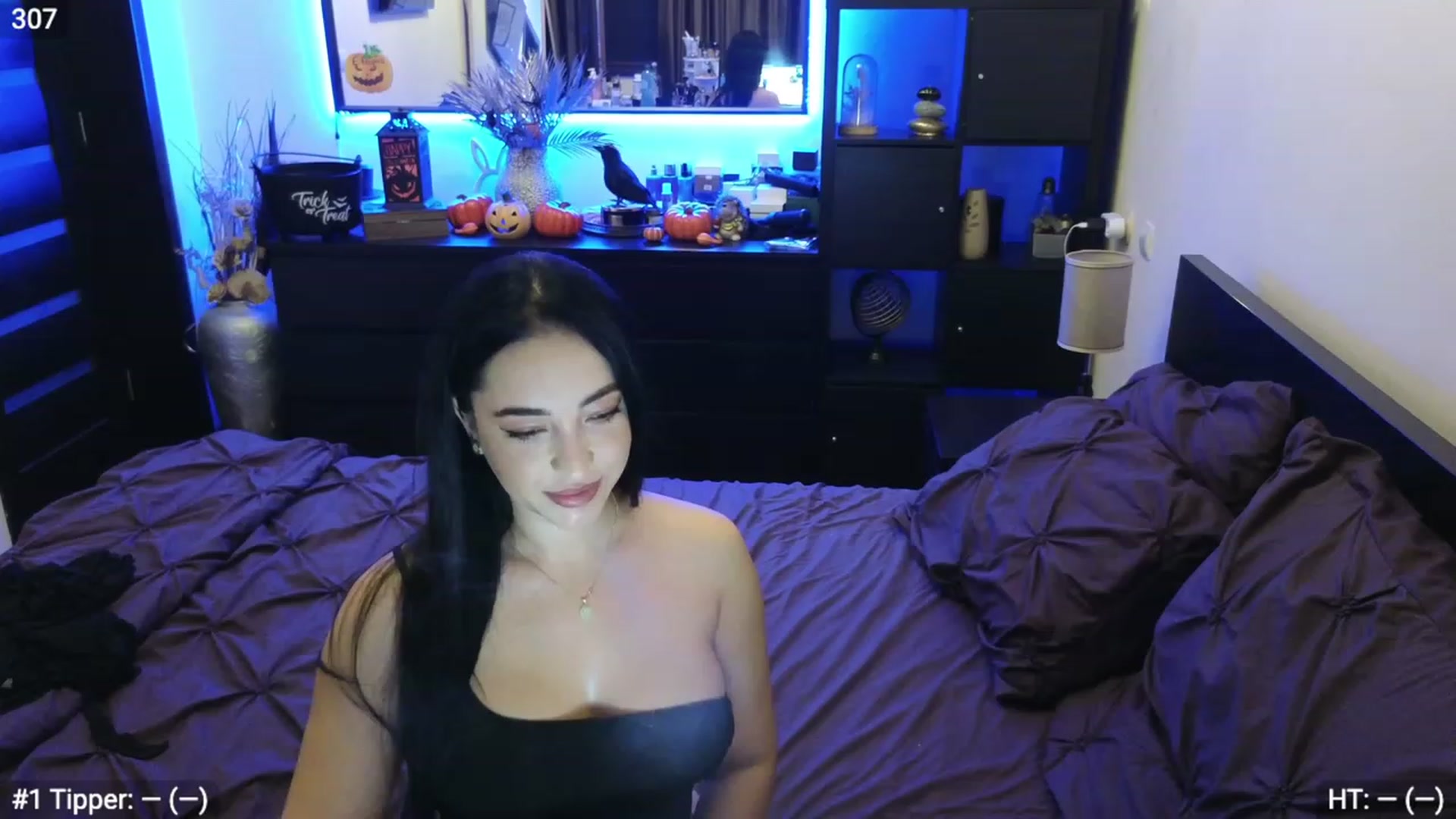 Gallery image thumbnail from EndlesssJoy's myfreecams stream on, 10/16/2023, 01:38 image 3 of 20