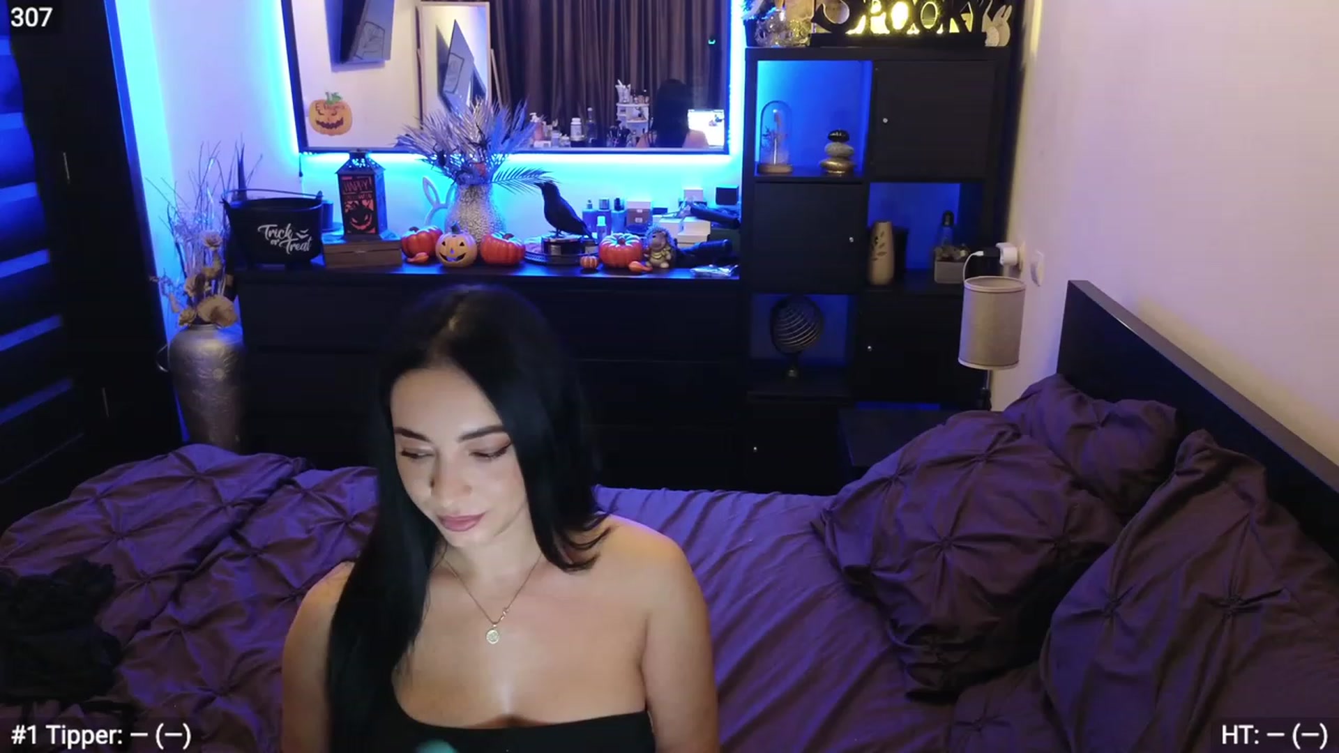 Gallery image thumbnail from EndlesssJoy's myfreecams stream on, 10/16/2023, 01:38 image 9 of 20