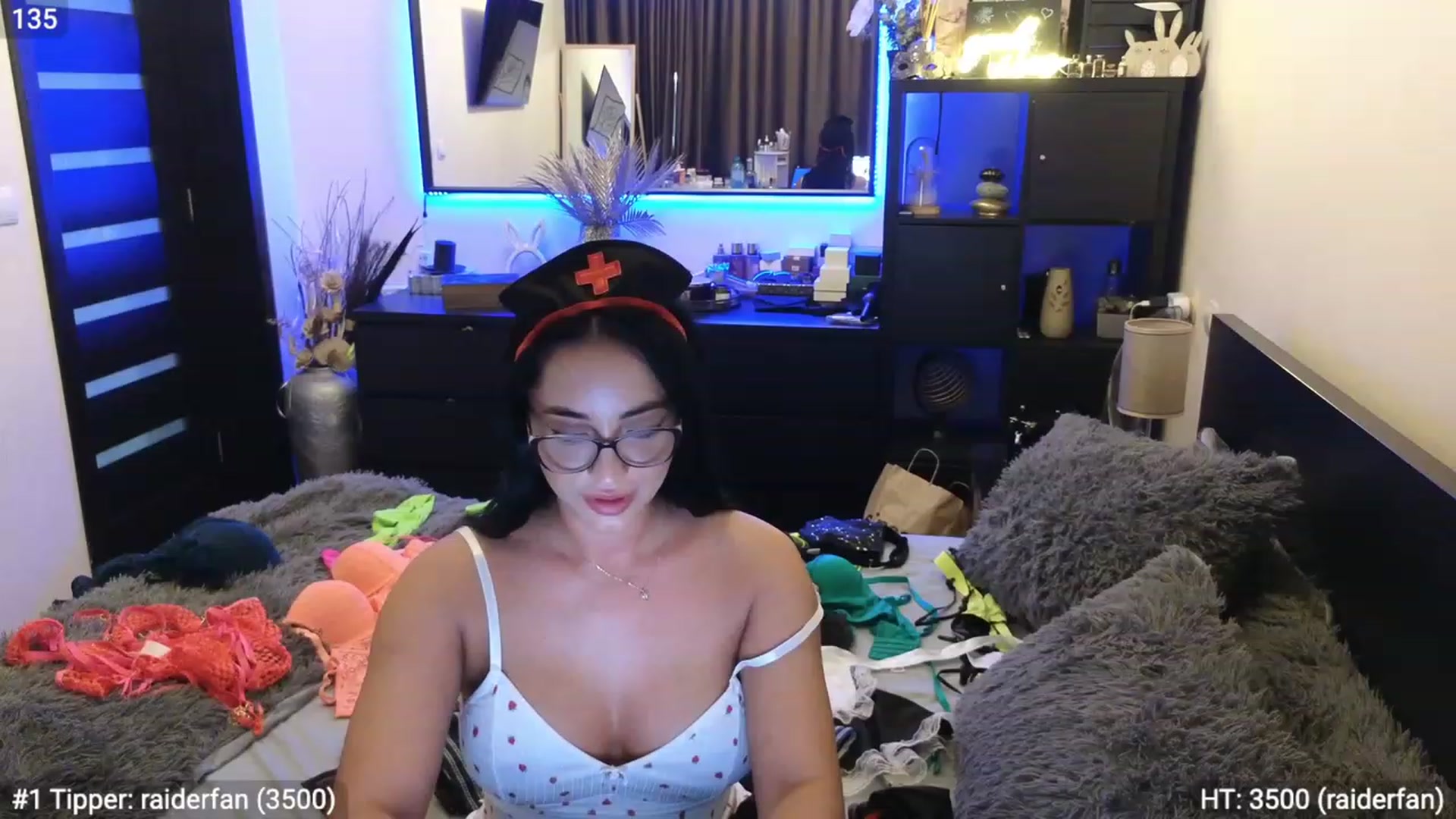 Gallery image thumbnail from EndlesssJoy's myfreecams stream on, 11/05/2023, 07:56 image 13 of 20