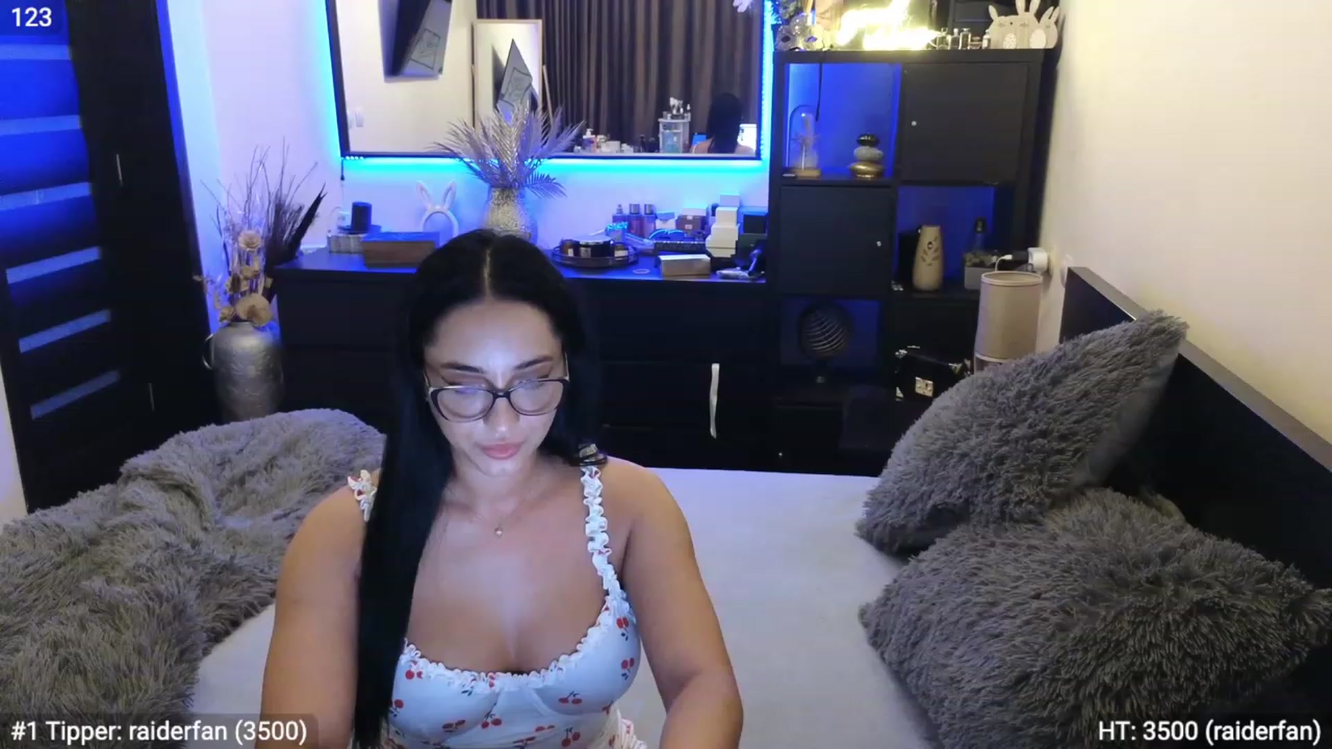 Gallery image thumbnail from EndlesssJoy's myfreecams stream on, 11/06/2023, 06:34 image 5 of 20