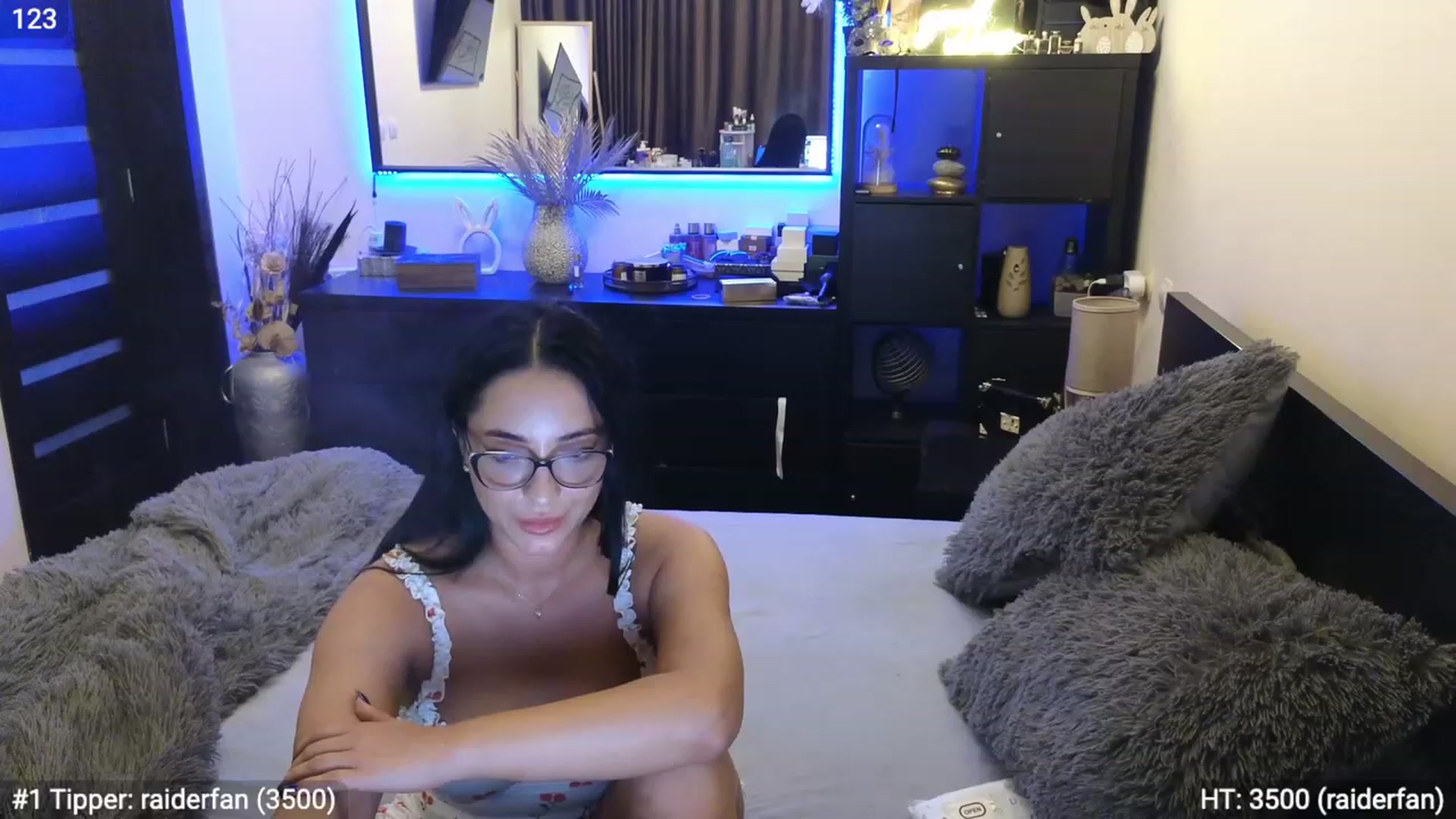 Gallery image thumbnail from EndlesssJoy's myfreecams stream on, 11/06/2023, 06:34 image 17 of 20