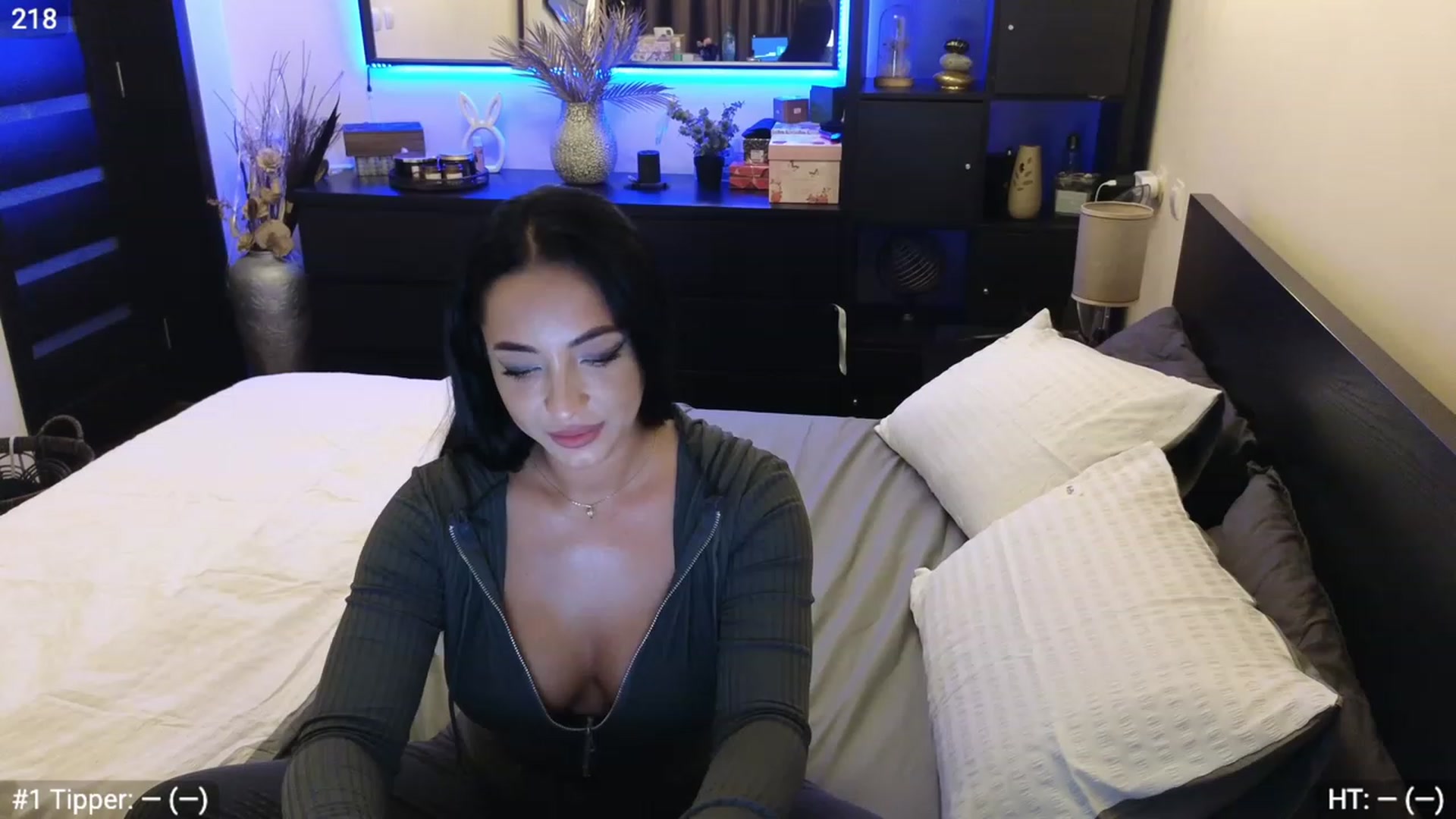 Gallery image thumbnail from EndlesssJoy's myfreecams stream on, 11/09/2023, 03:09 image 7 of 20
