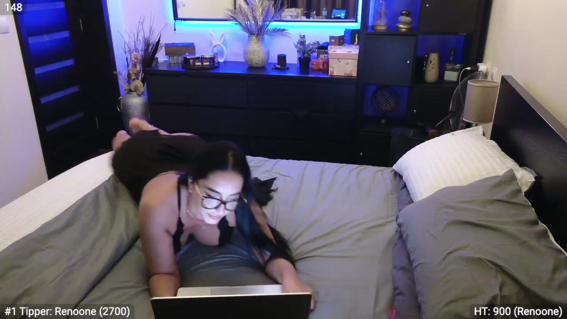 Gallery image thumbnail from EndlesssJoy's myfreecams stream on, 11/13/2023, 05:30 image 8 of 20