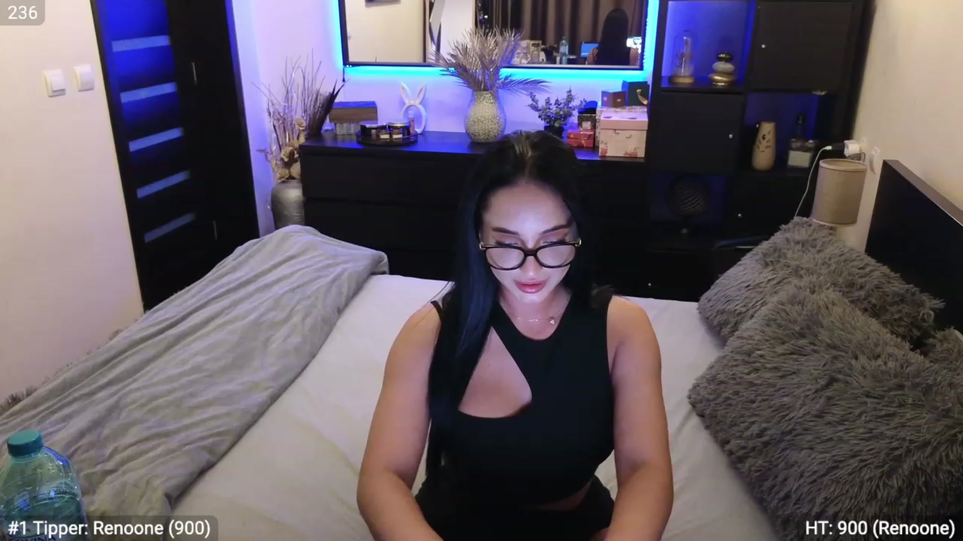 Gallery image thumbnail from EndlesssJoy's myfreecams stream on, 11/18/2023, 02:34 image 17 of 20