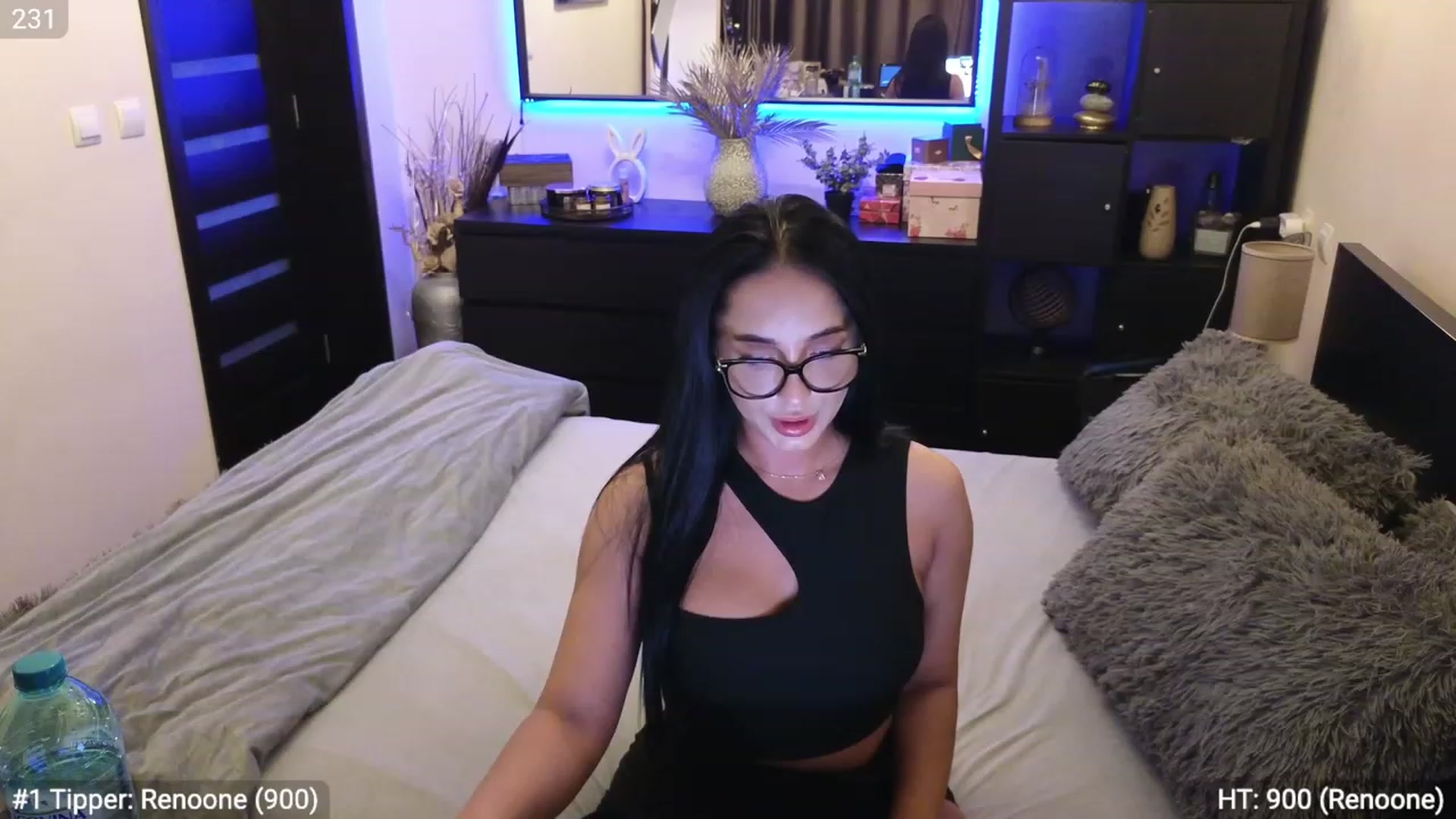 Gallery image thumbnail from EndlesssJoy's myfreecams stream on, 11/18/2023, 02:34 image 18 of 20