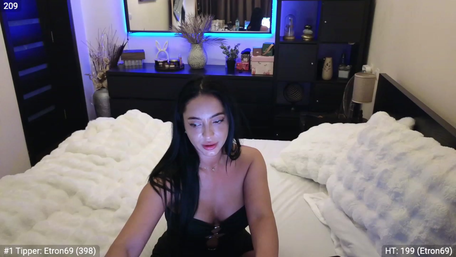 Gallery image thumbnail from EndlesssJoy's myfreecams stream on, 11/25/2023, 09:28 image 13 of 20
