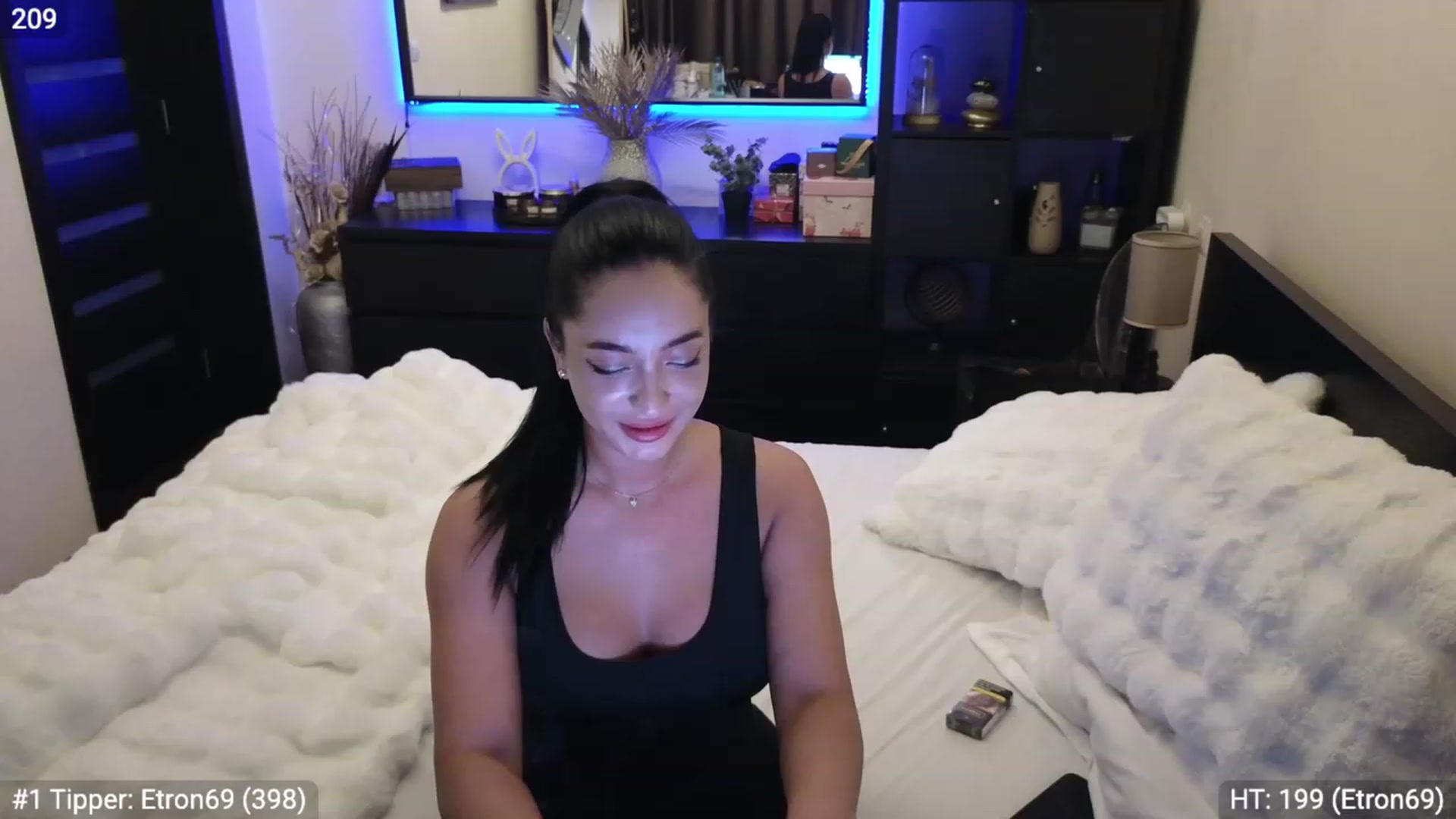 Gallery image thumbnail from EndlesssJoy's myfreecams stream on, 11/25/2023, 09:28 image 18 of 20