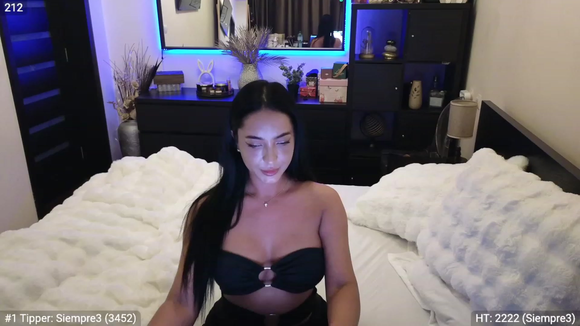 Gallery image thumbnail from EndlesssJoy's myfreecams stream on, 11/25/2023, 09:28 image 1 of 20