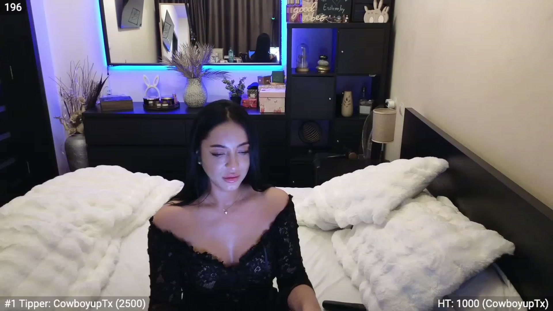 Gallery image thumbnail from EndlesssJoy's myfreecams stream on, 11/27/2023, 05:11 image 6 of 20