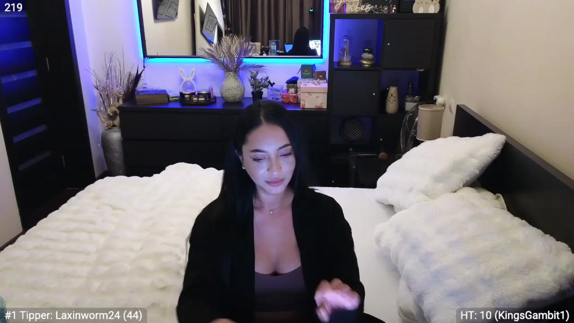 Gallery image thumbnail from EndlesssJoy's myfreecams stream on, 11/30/2023, 03:05 image 12 of 20