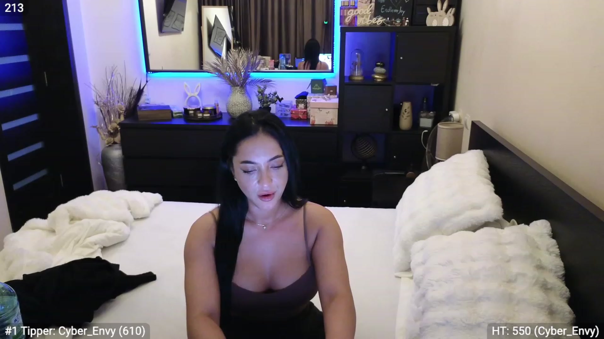 Gallery image thumbnail from EndlesssJoy's myfreecams stream on, 11/30/2023, 07:15 image 6 of 20