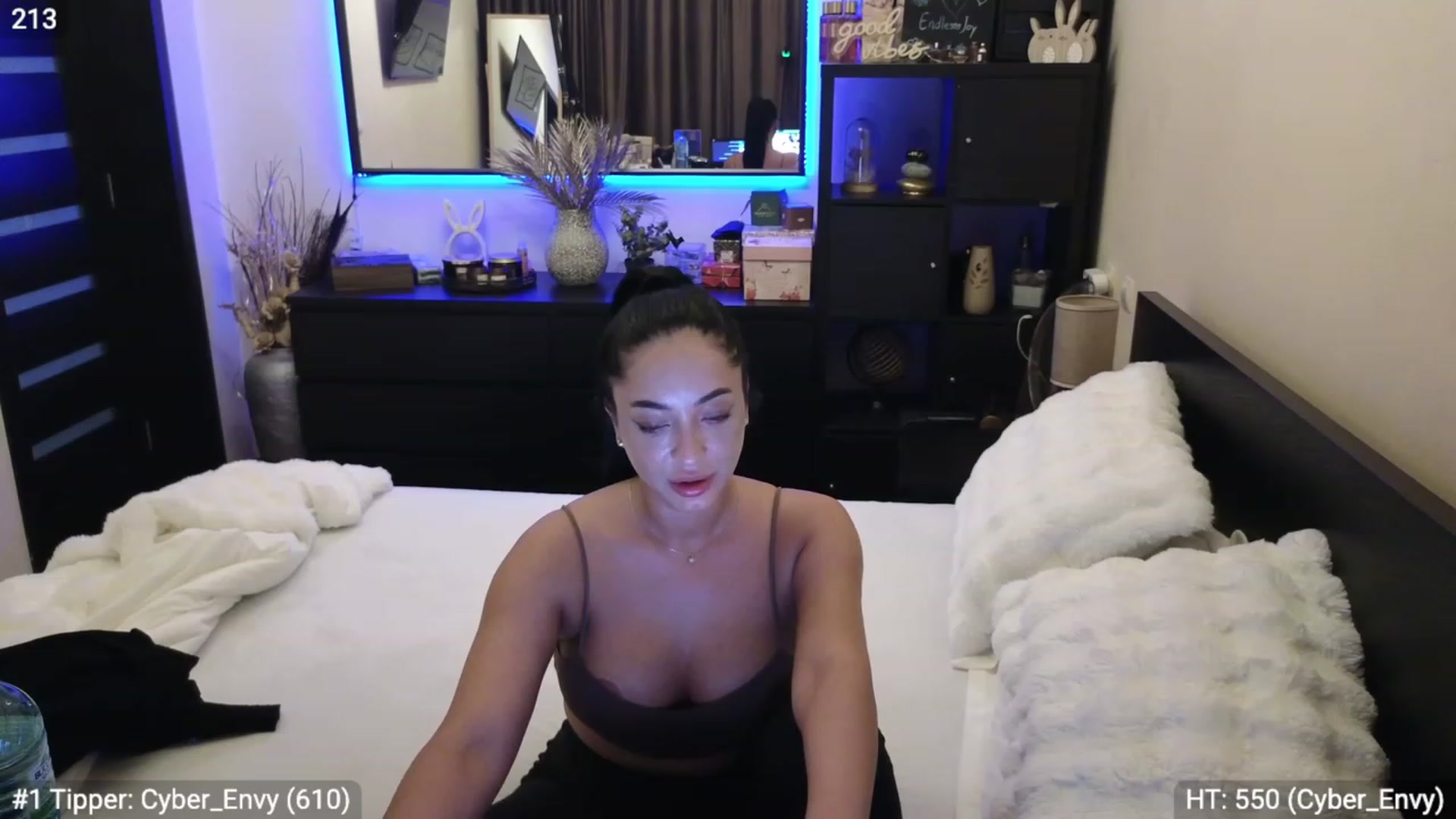 Gallery image thumbnail from EndlesssJoy's myfreecams stream on, 11/30/2023, 07:15 image 13 of 20