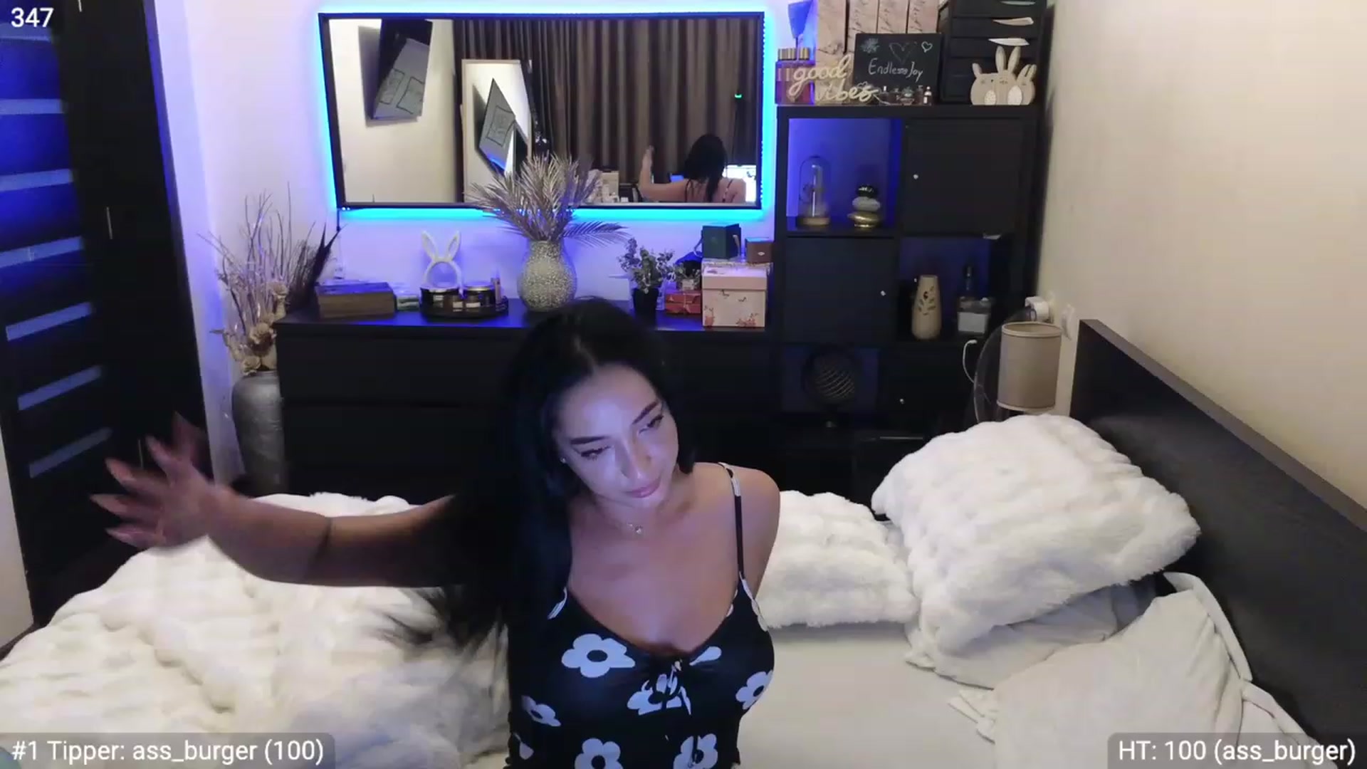 Gallery image thumbnail from EndlesssJoy's myfreecams stream on, 12/02/2023, 08:45 image 6 of 20
