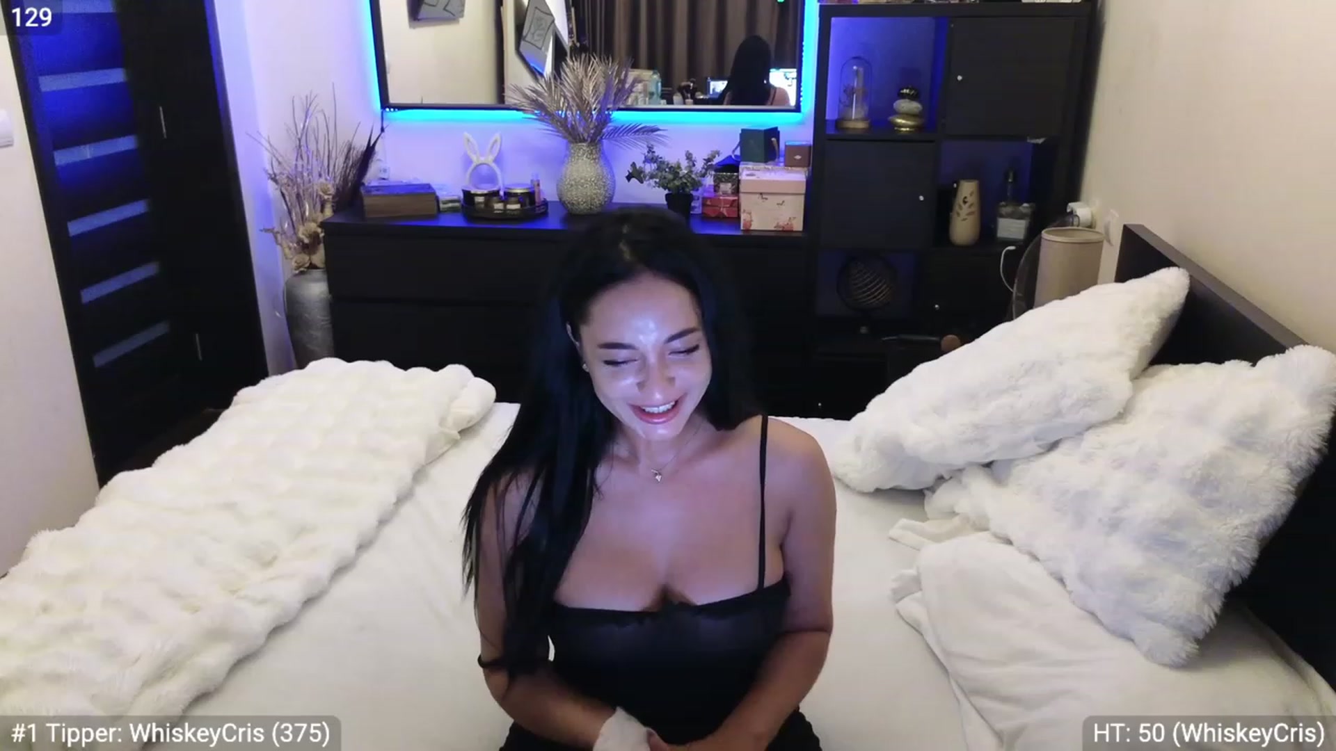Gallery image thumbnail from EndlesssJoy's myfreecams stream on, 12/03/2023, 09:08 image 17 of 20