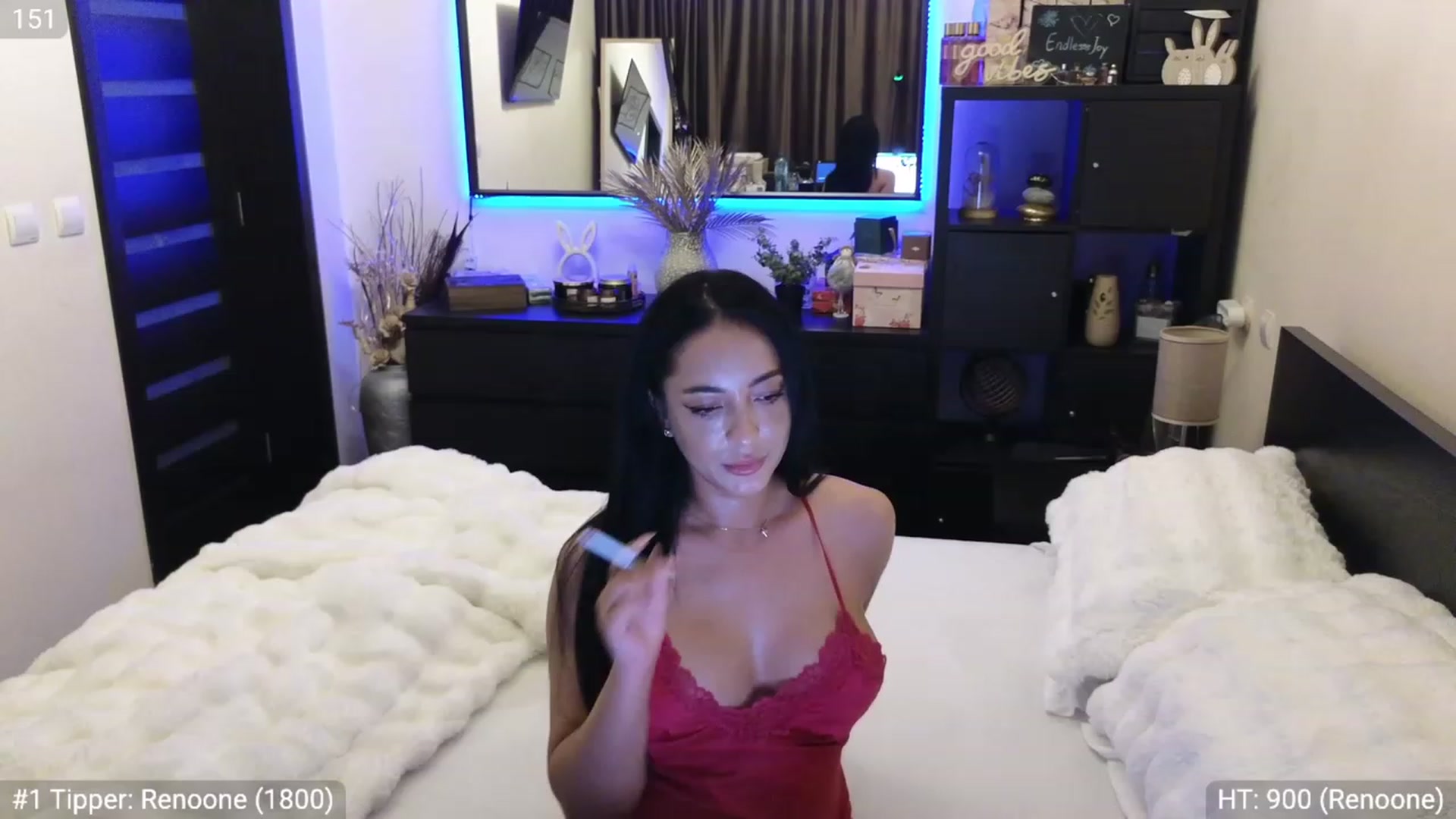 Gallery image thumbnail from EndlesssJoy's myfreecams stream on, 12/04/2023, 03:50 image 5 of 20